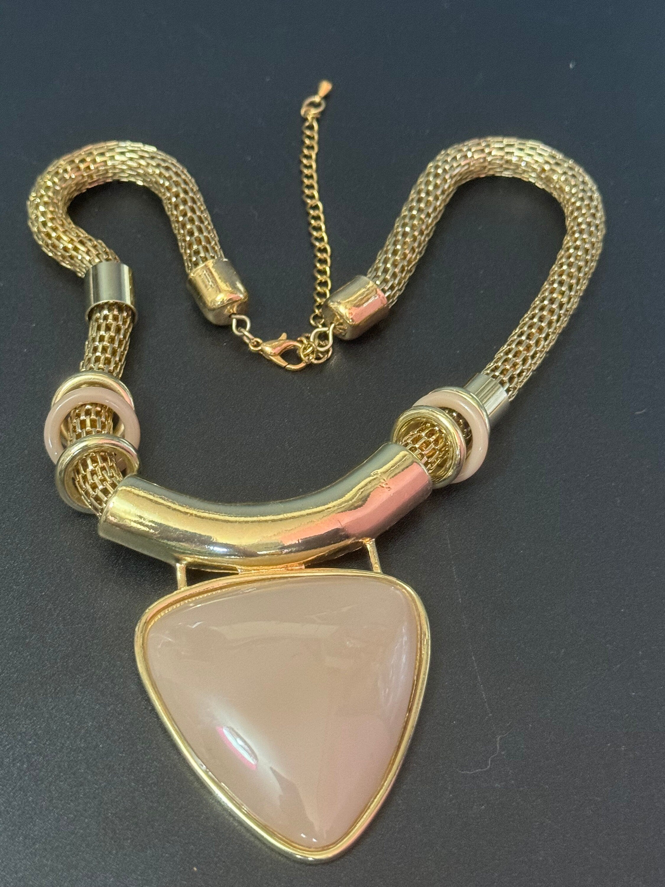 modernist Gold tone tube mesh chunky beige nude triangular cabochon necklace