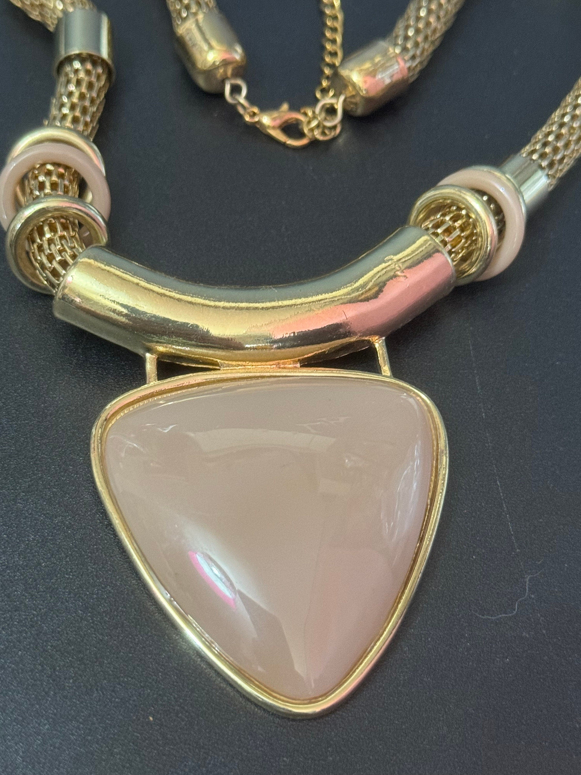 modernist Gold tone tube mesh chunky beige nude triangular cabochon necklace