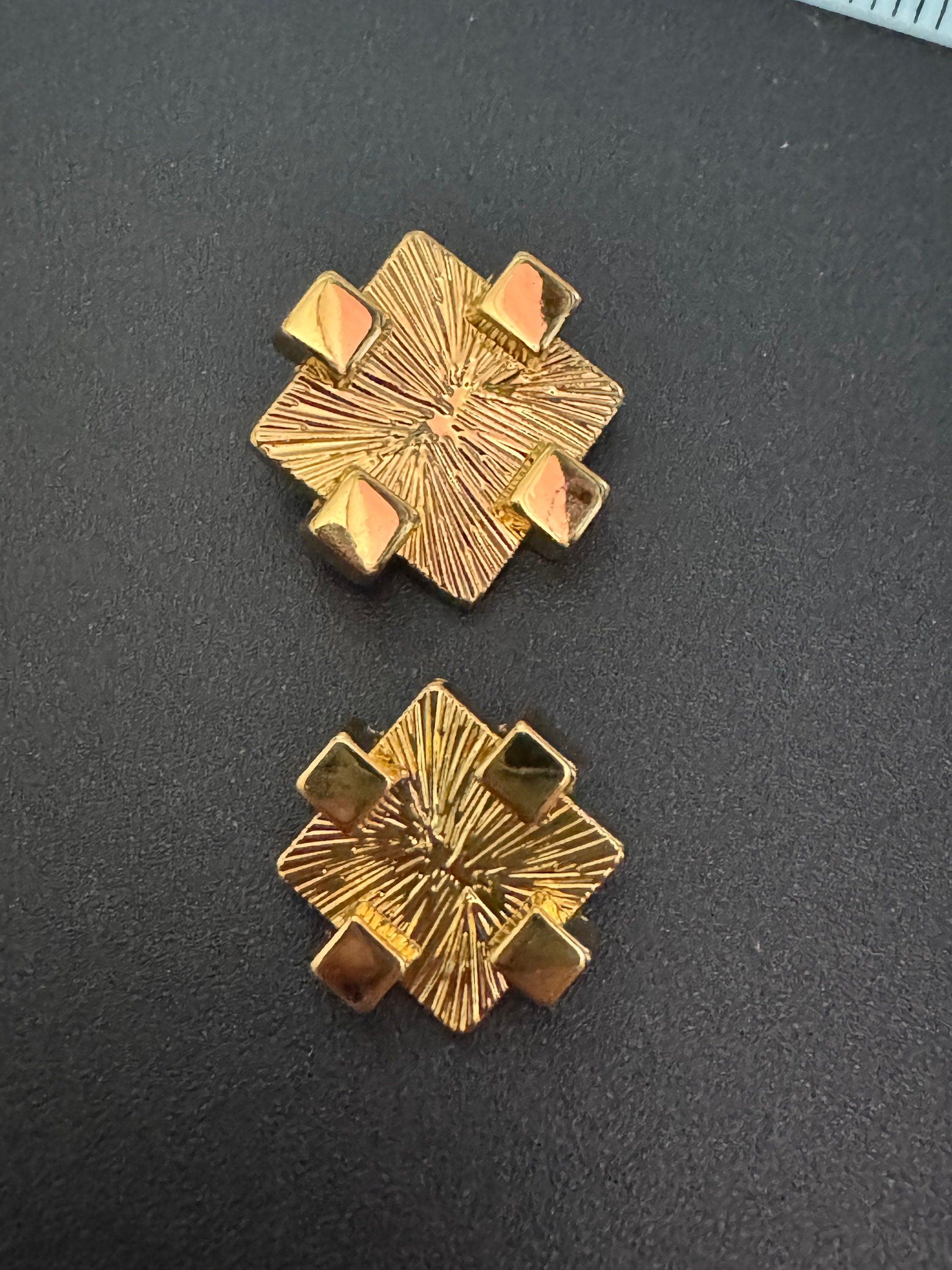 Pack of 5 23mm brutalist textured gold tone square geometric metal buttons ideal blazer cardigan