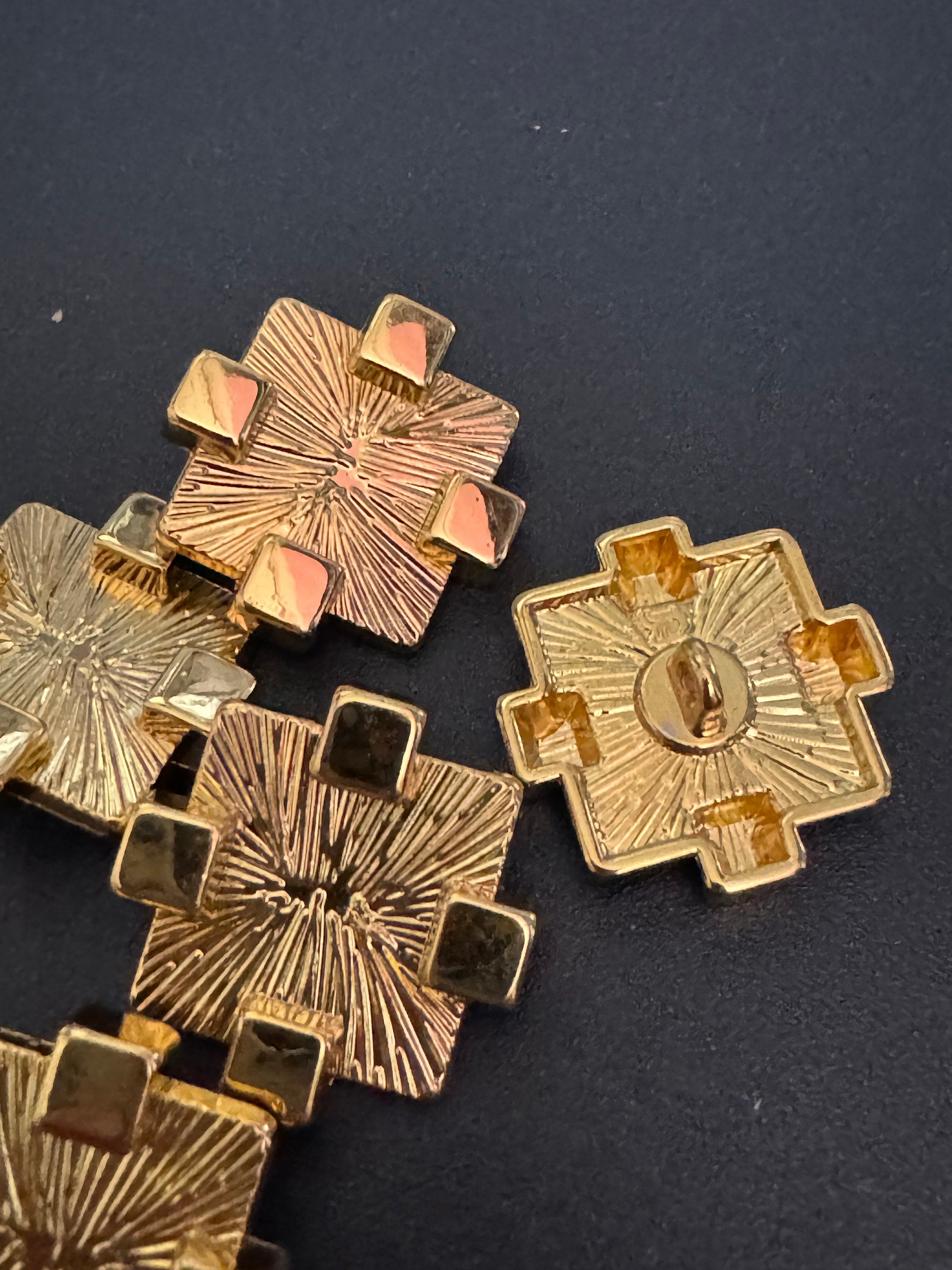 Pack of 5 23mm brutalist textured gold tone square geometric metal buttons ideal blazer cardigan