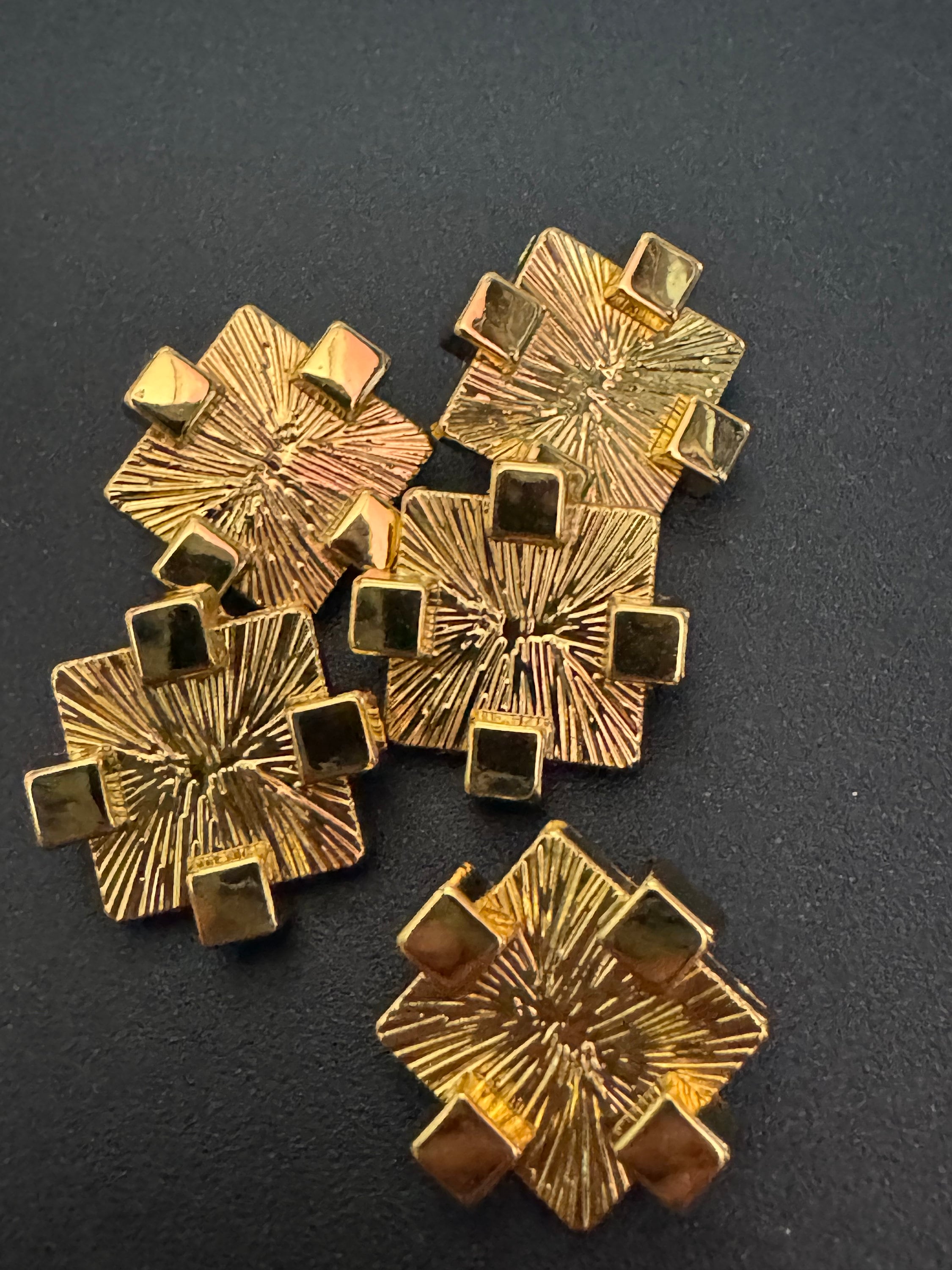 Pack of 5 17mm brutalist textured gold tone square geometric metal buttons ideal blazer cardigan