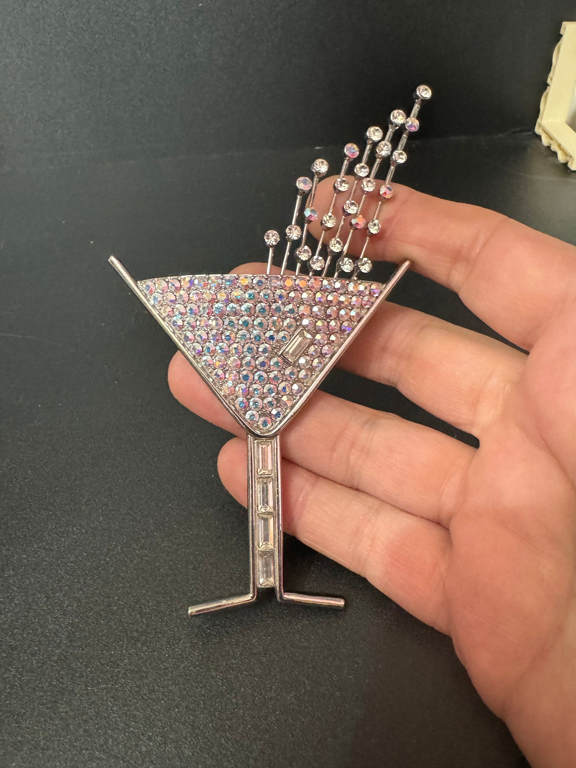 Signed butler and Wilson AB aurora borealis rainbow diamanté champagne cocktail glass brooch 12cm