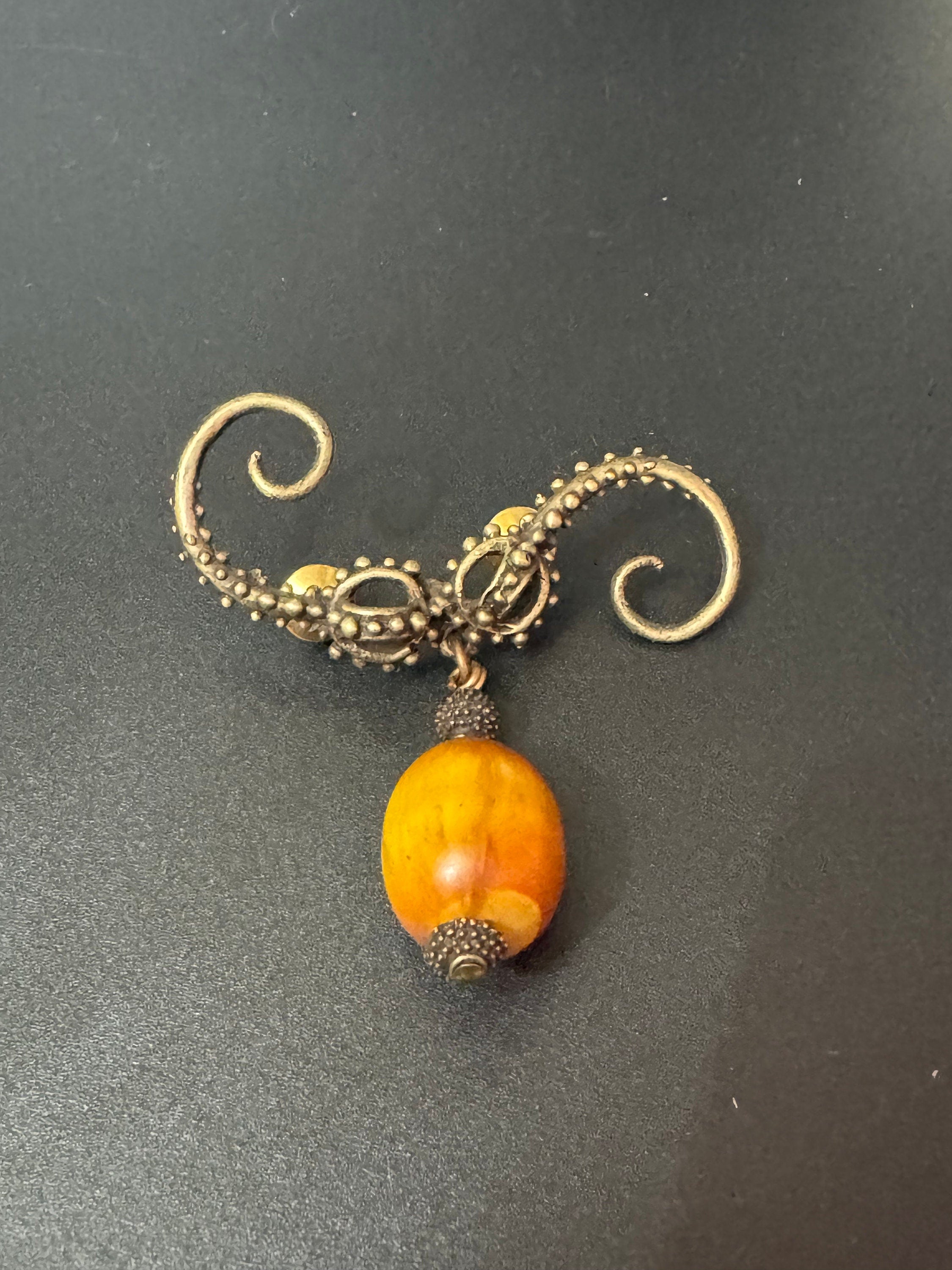 Signed Peggy Yunque Nyc designer Bakelite dangle Brooch oversized 8cm