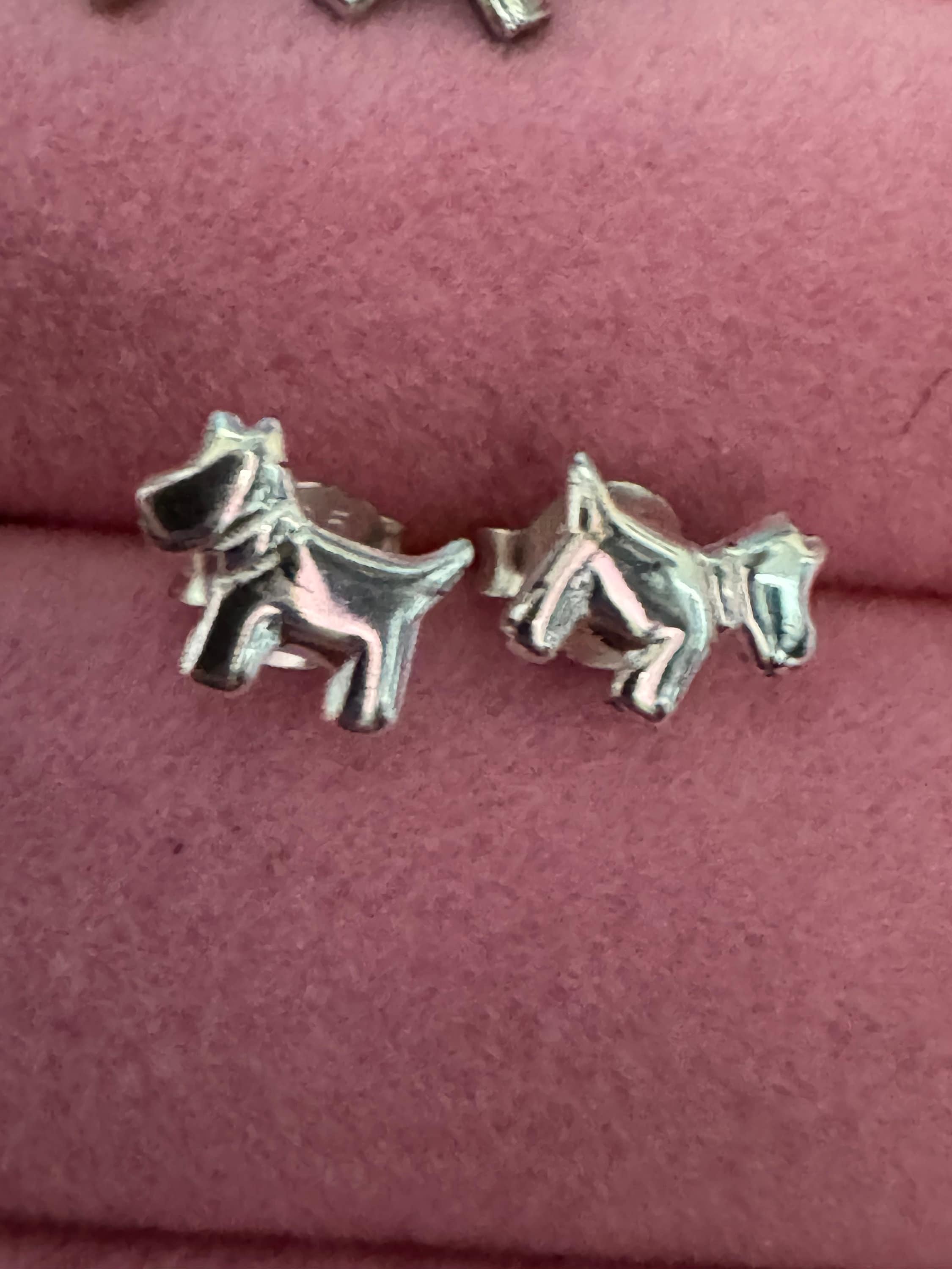 Novelty retro 925 Sterling silver small scotty dog stud earrings pierced