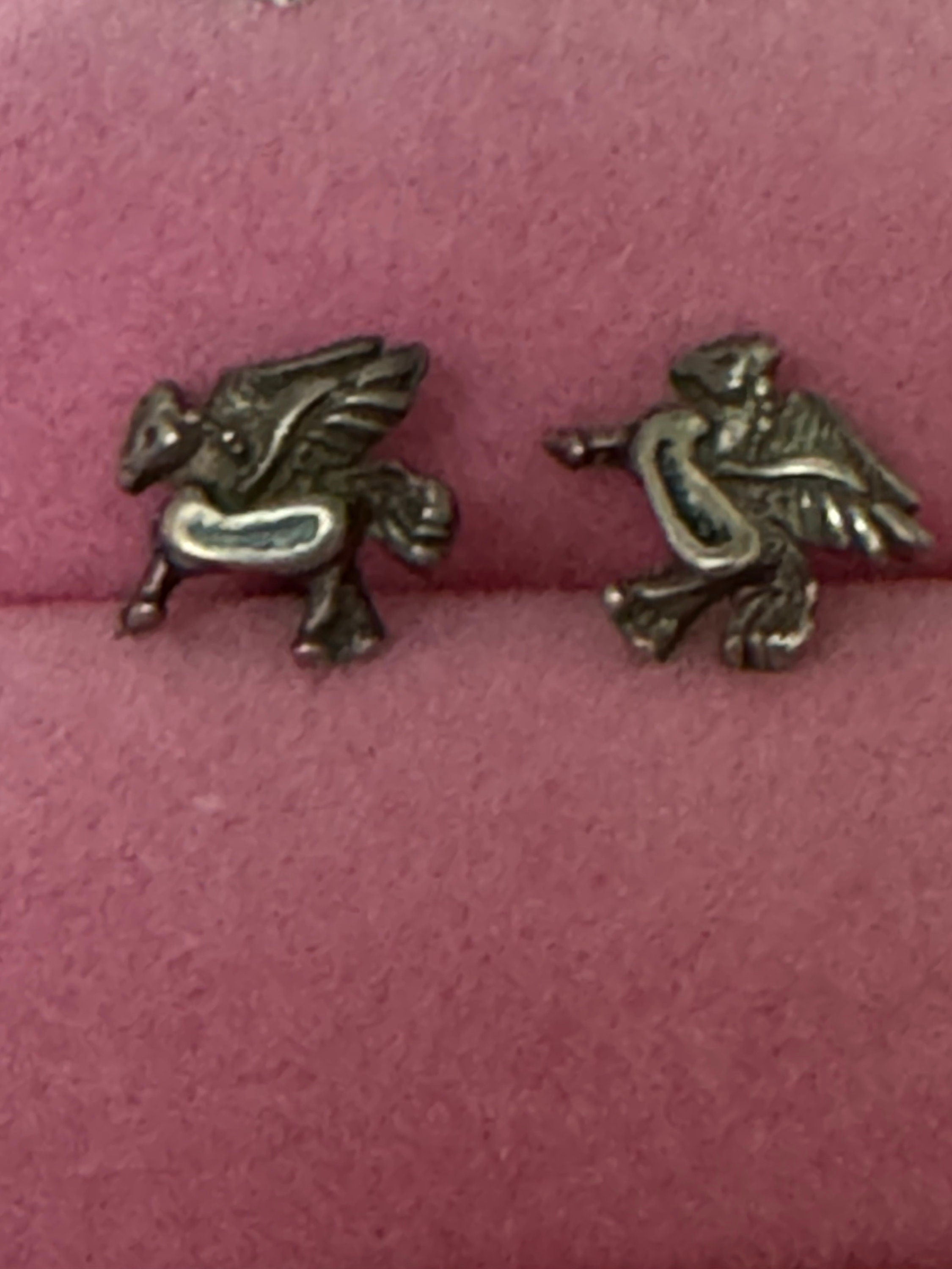 south American Navajo retro 925 Sterling silver small winged Pegasus horse stud earrings pierced with turquoise