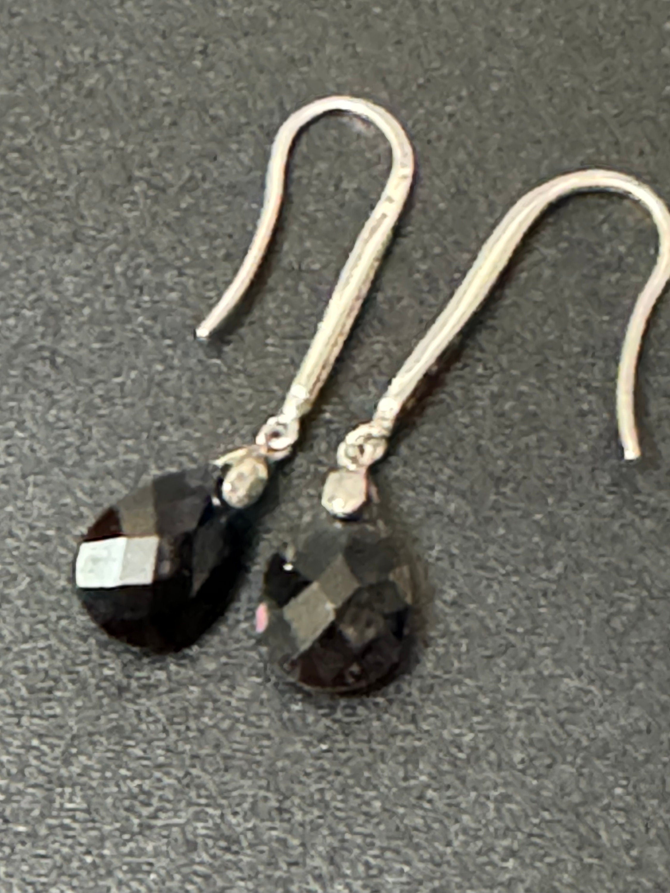 Vintage artisan 925 sterling silver black teardrop crystal drop earrings pierced ears modernist