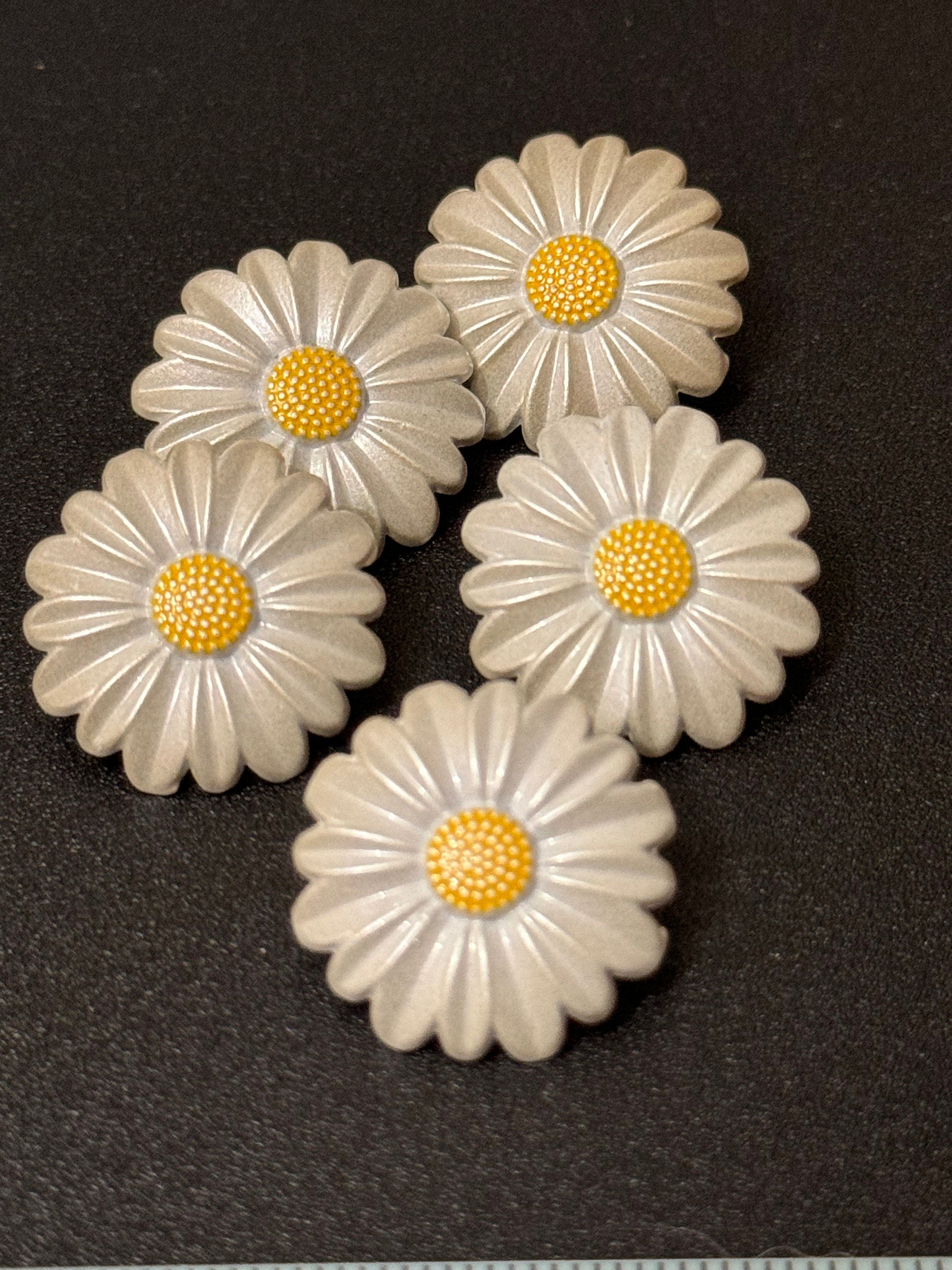Daisy Buttons: 20mm White Pearl Enamel, Matte Silver Tone (Pack of 5)