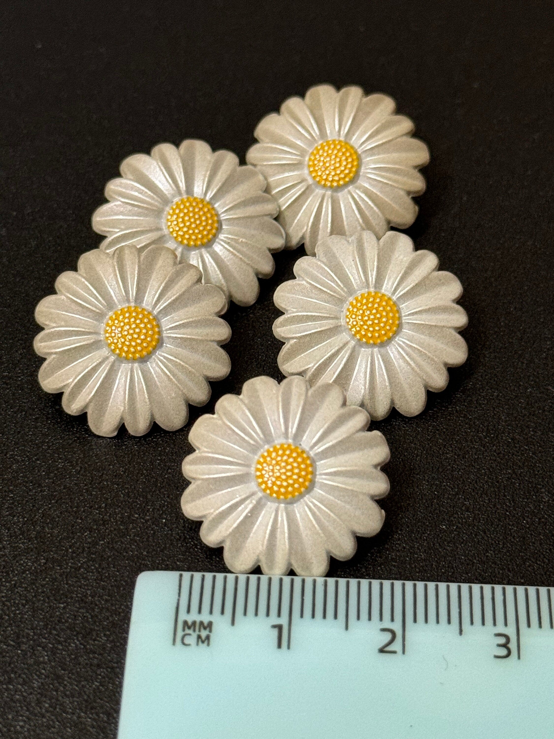 Daisy Buttons: 20mm White Pearl Enamel, Matte Silver Tone (Pack of 5)