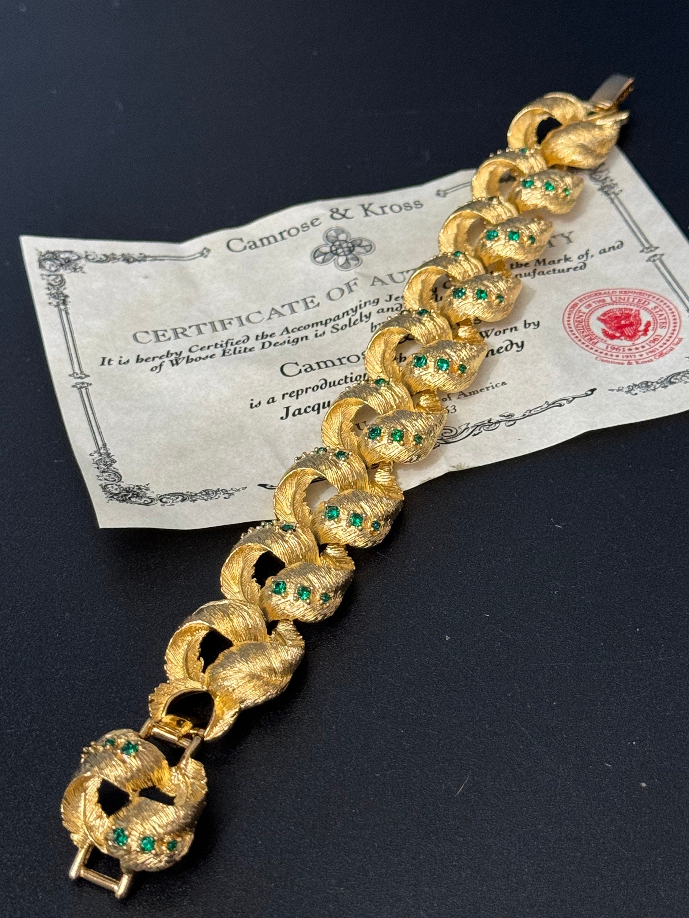 Signed JBK vintage gold tone emerald green rhinestone paste encrusted diamanté bracelet with extender links x 25mm