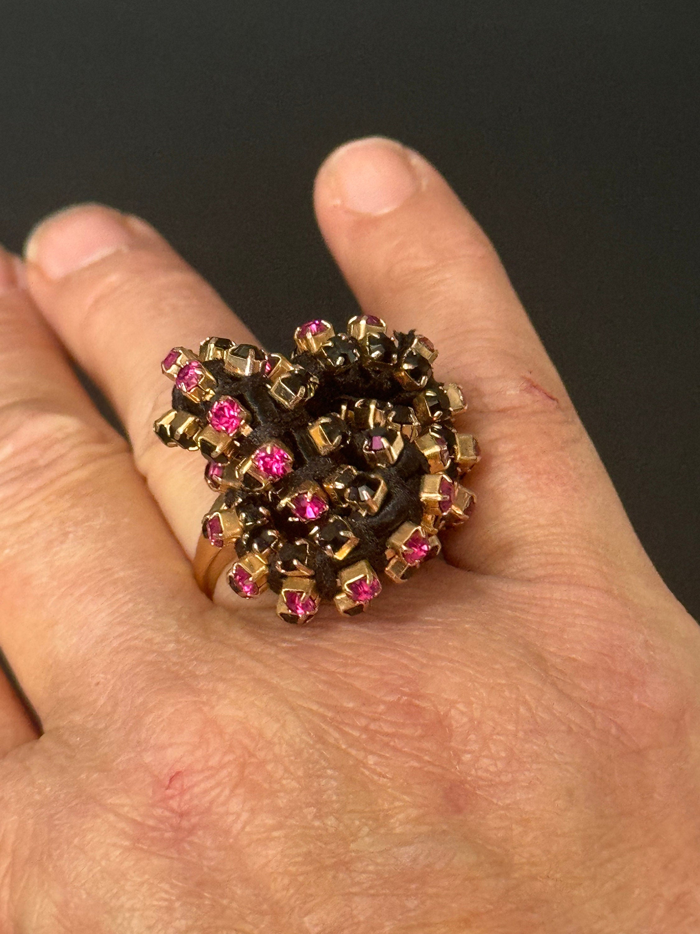 Retro pink and black Swarovski Crystal gold tone oversized knot cocktail ring adjustable designer