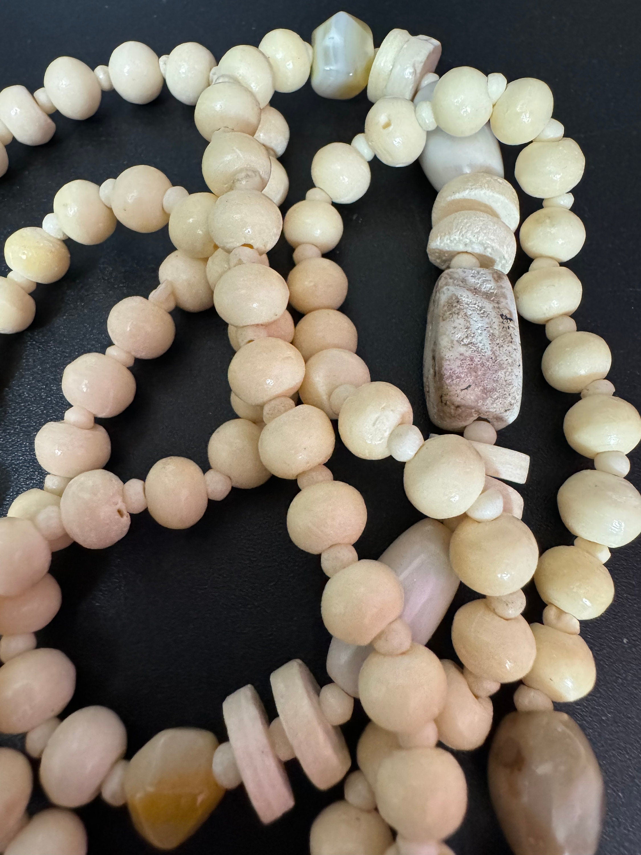Vintage glass bead cream beige neutral off white long gemstone stone beaded necklace flapper long necklace 1970s 1980s 120cm