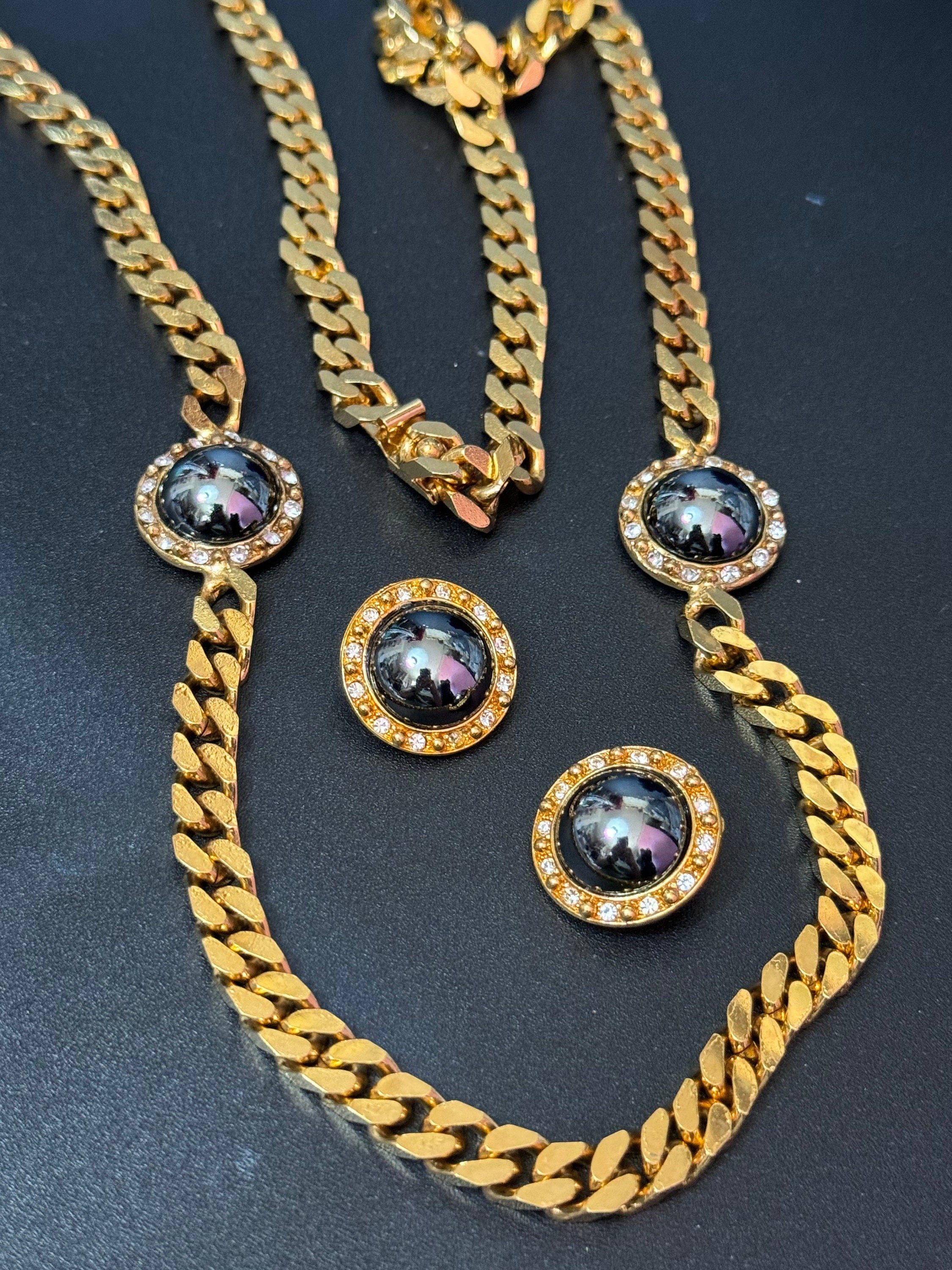 Vintage dark grey pearl domed cabochon clear genuine Swarovski crystal gold tone round rhinestone station necklace and clip on earrings
