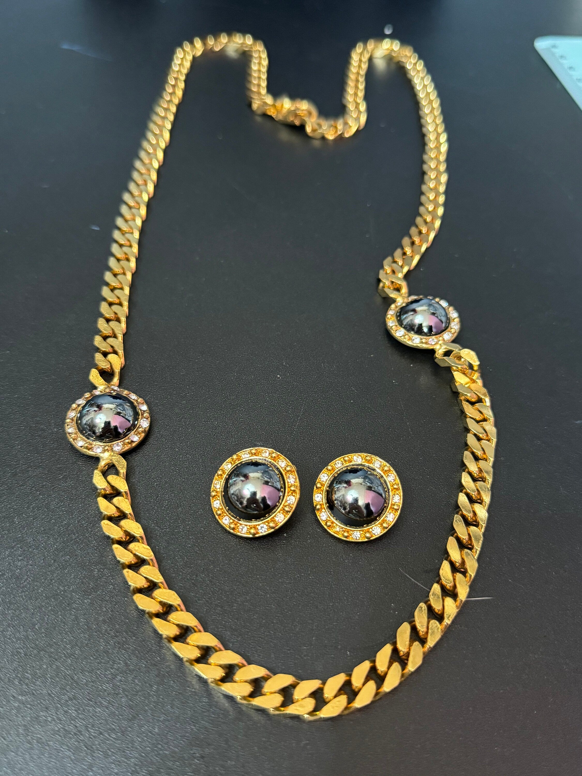 Vintage dark grey pearl domed cabochon clear genuine Swarovski crystal gold tone round rhinestone station necklace and clip on earrings
