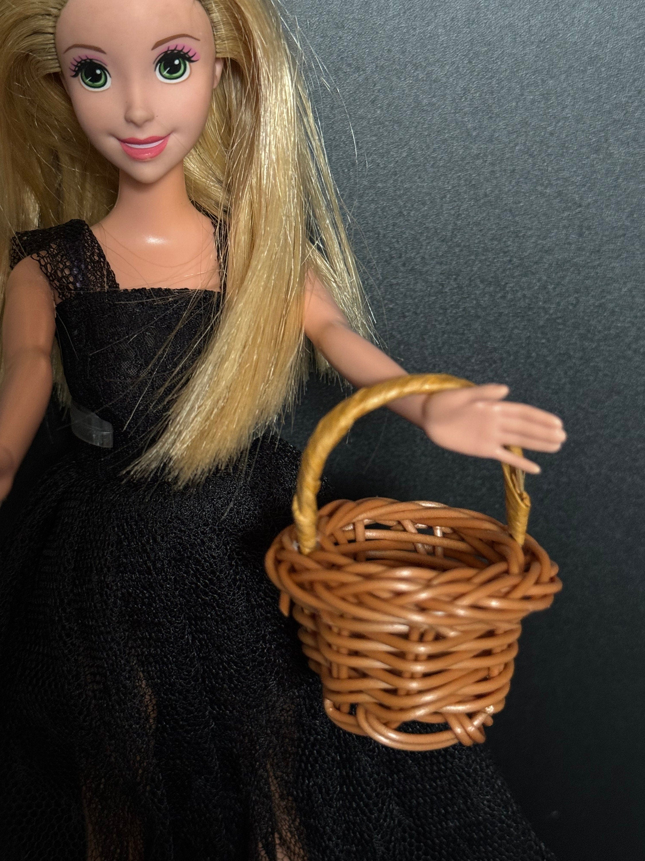 Miniature wicker basket cake topper decoration micro scenery craft supply