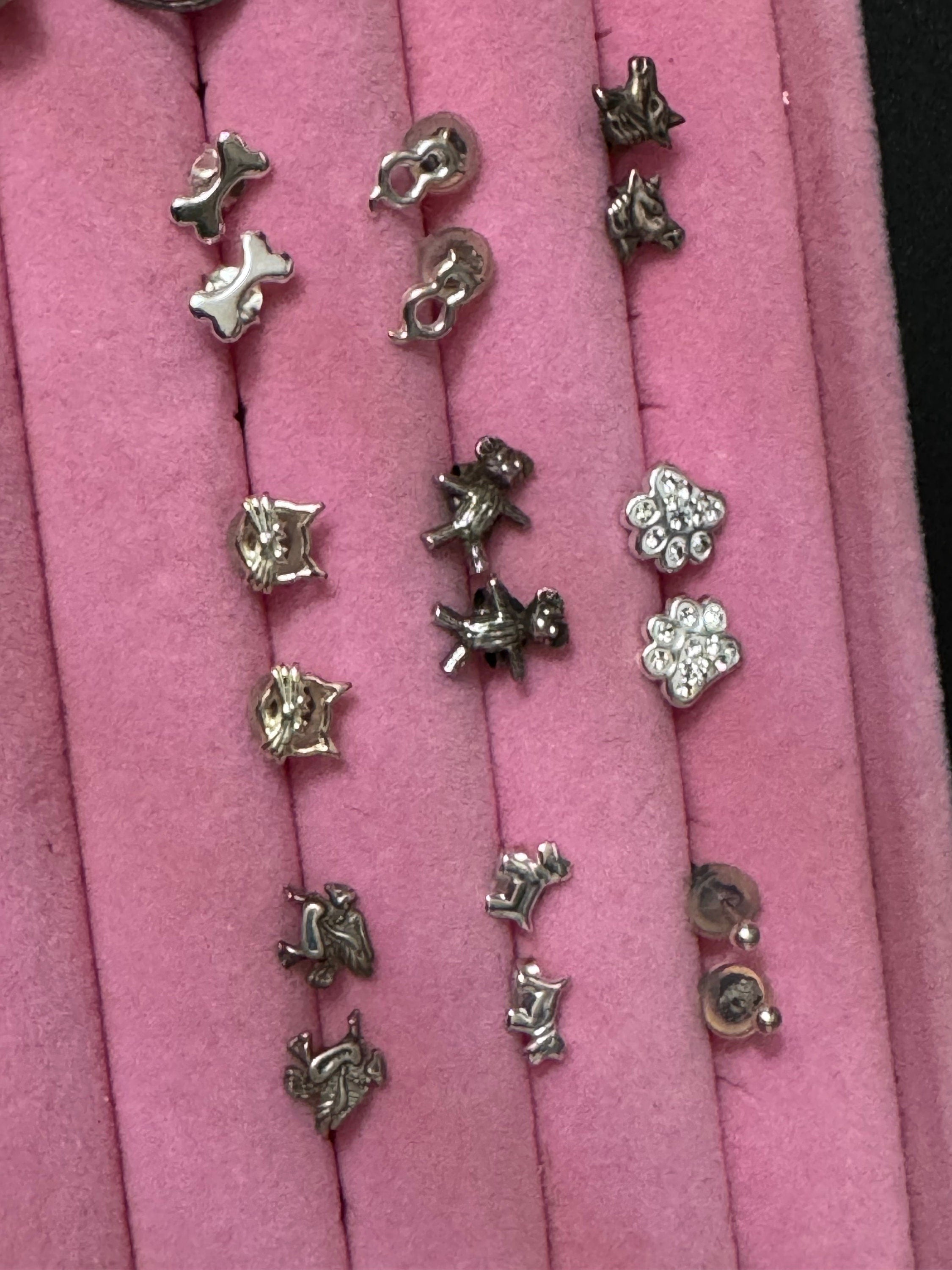 Novelty retro Vintage 925 Sterling silver clear diamanté small dog paw stud earrings pierced