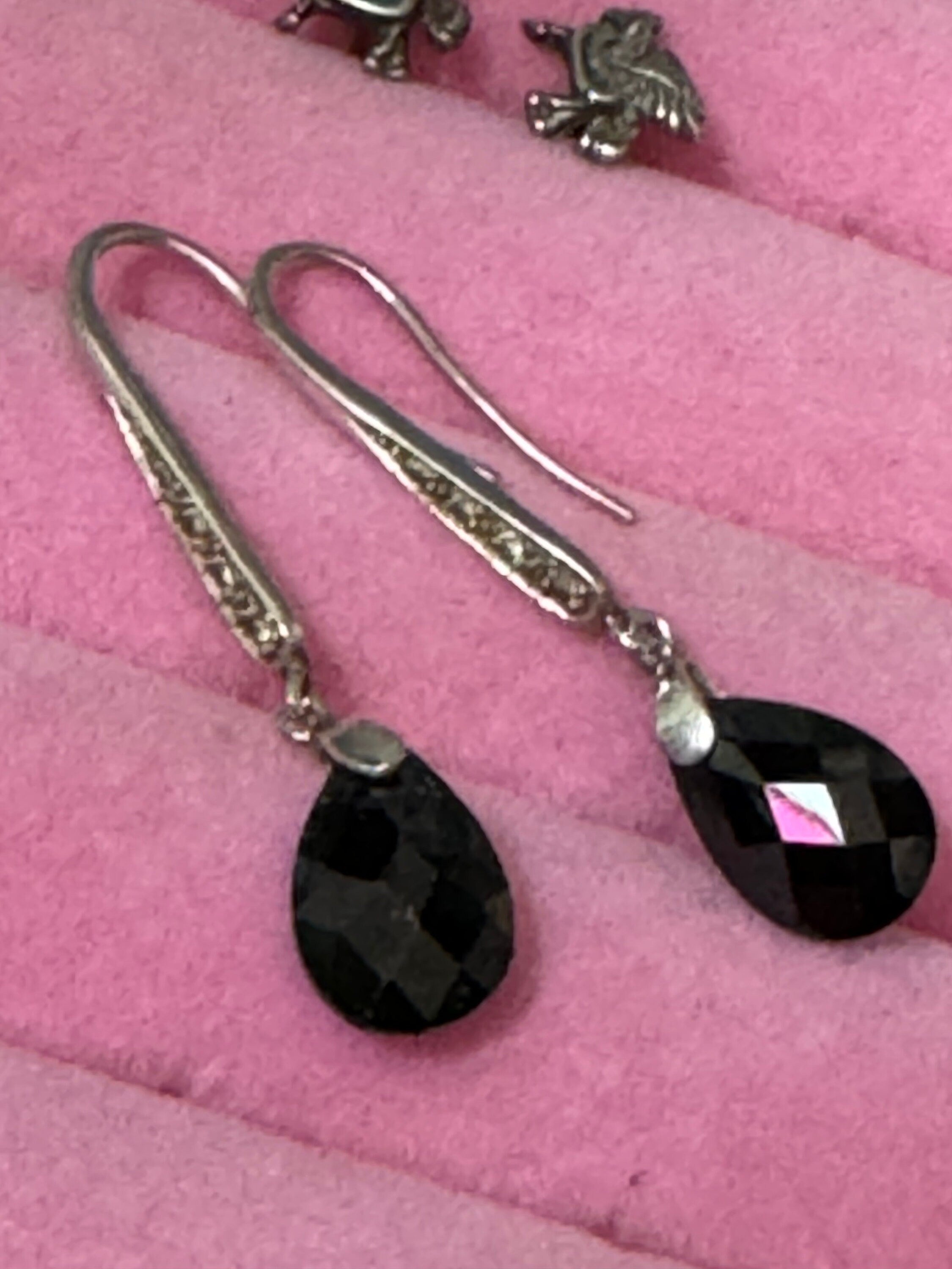 Vintage artisan 925 sterling silver black teardrop crystal drop earrings pierced ears modernist