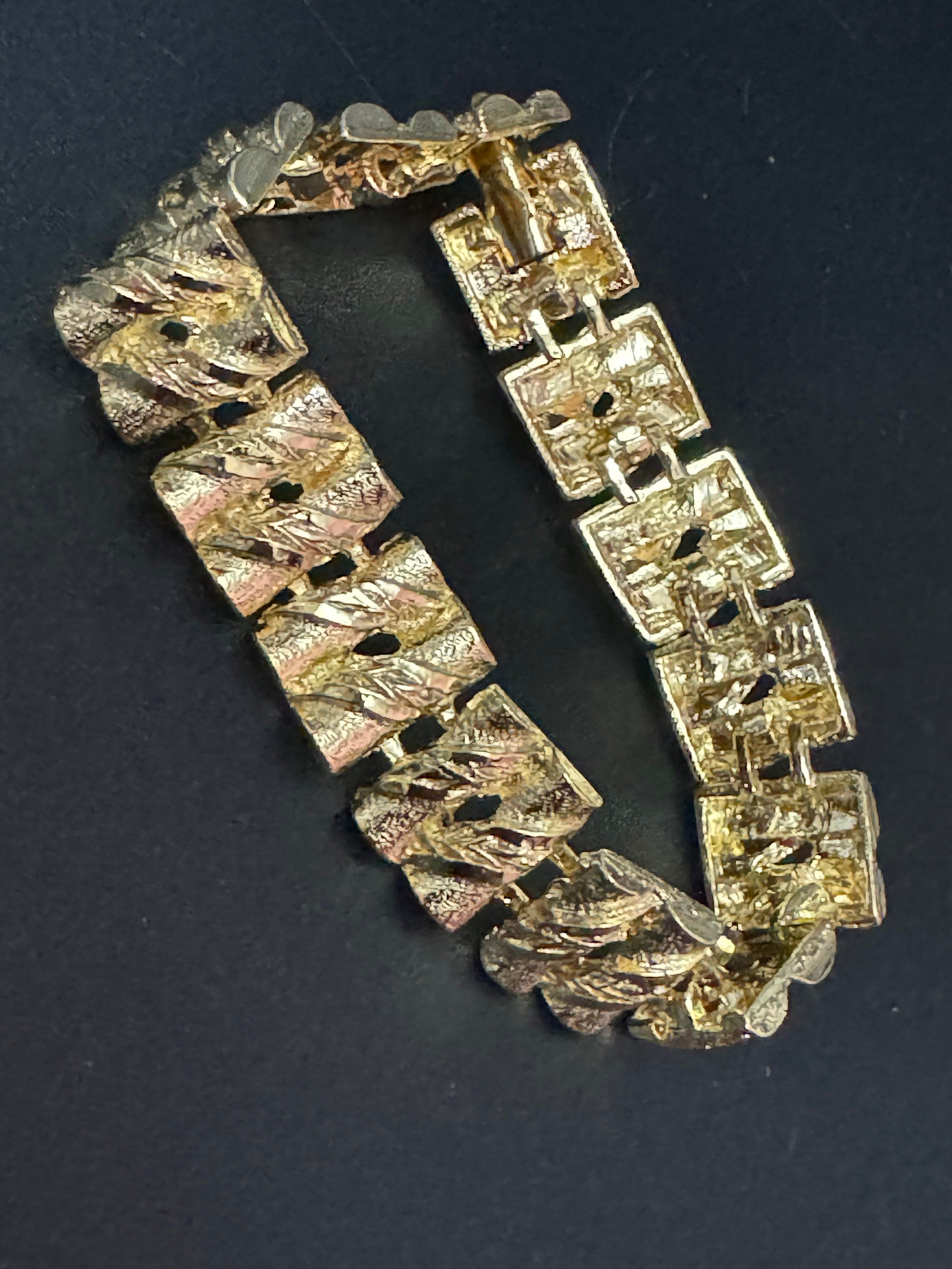 Vintage gold tone textured brutalist abstract panel link bracelet 1970s 18.5 x 12mm mint condition