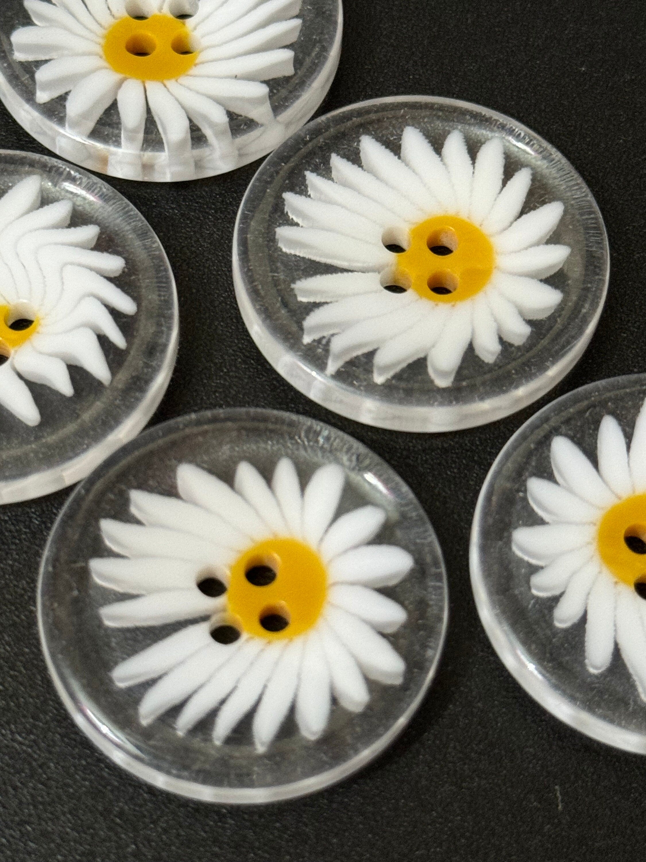 Acrylic Daisy Flower Buttons: 3 Sizes, Set of 5