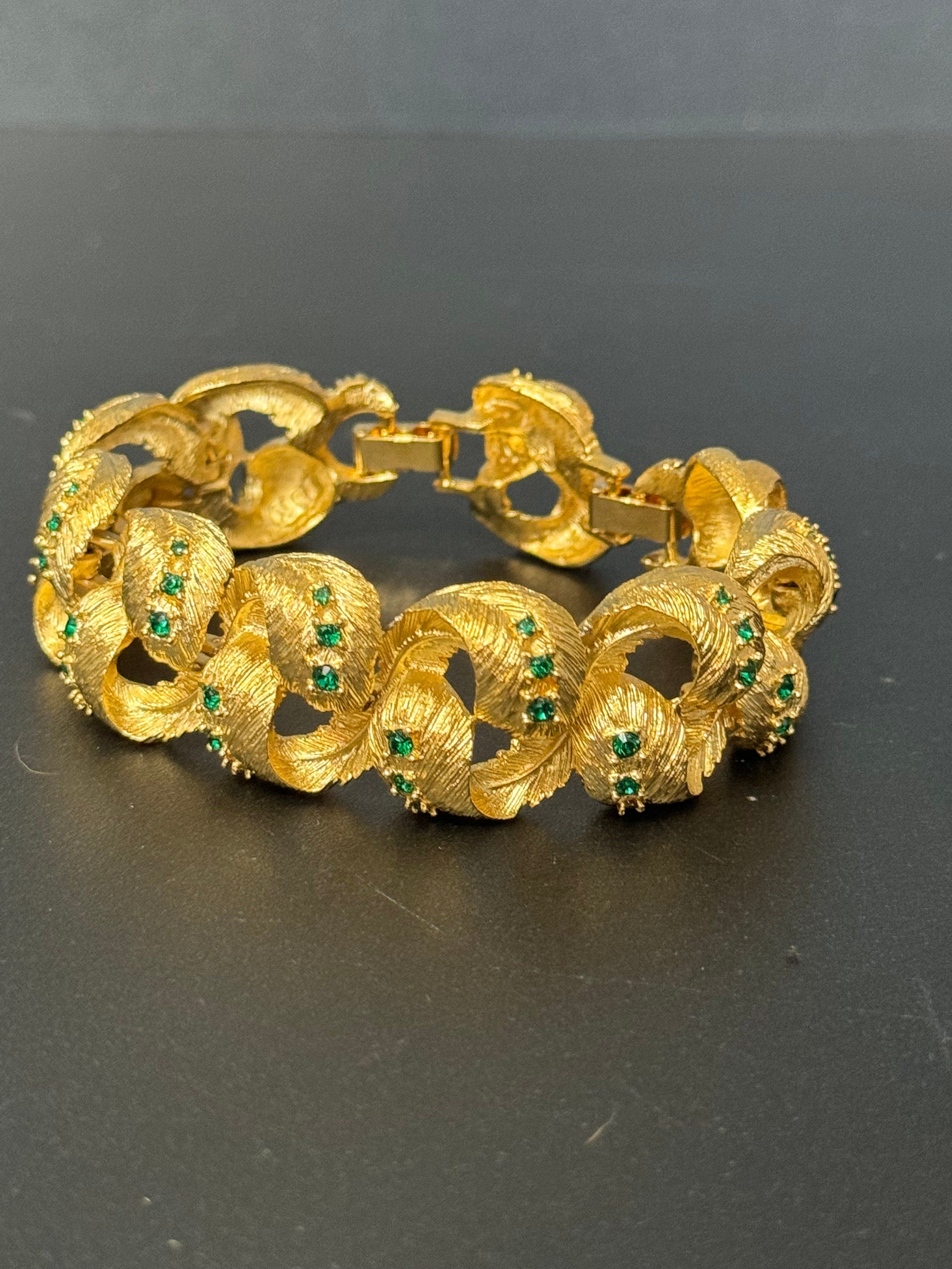 Signed JBK vintage gold tone emerald green rhinestone paste encrusted diamanté bracelet with extender links x 25mm