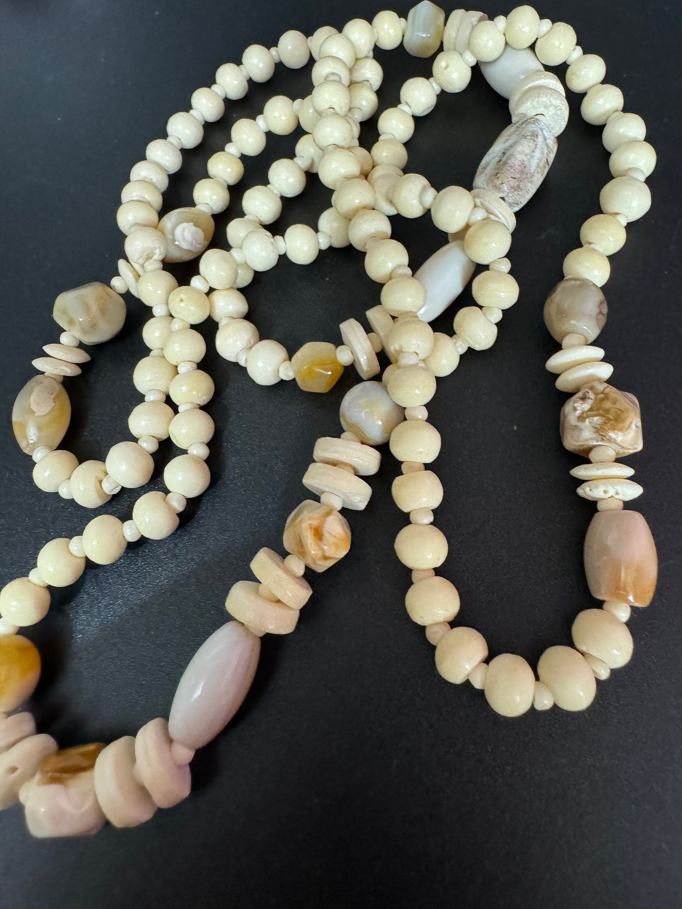 Vintage glass bead cream beige neutral off white long gemstone stone beaded necklace flapper long necklace 1970s 1980s 120cm