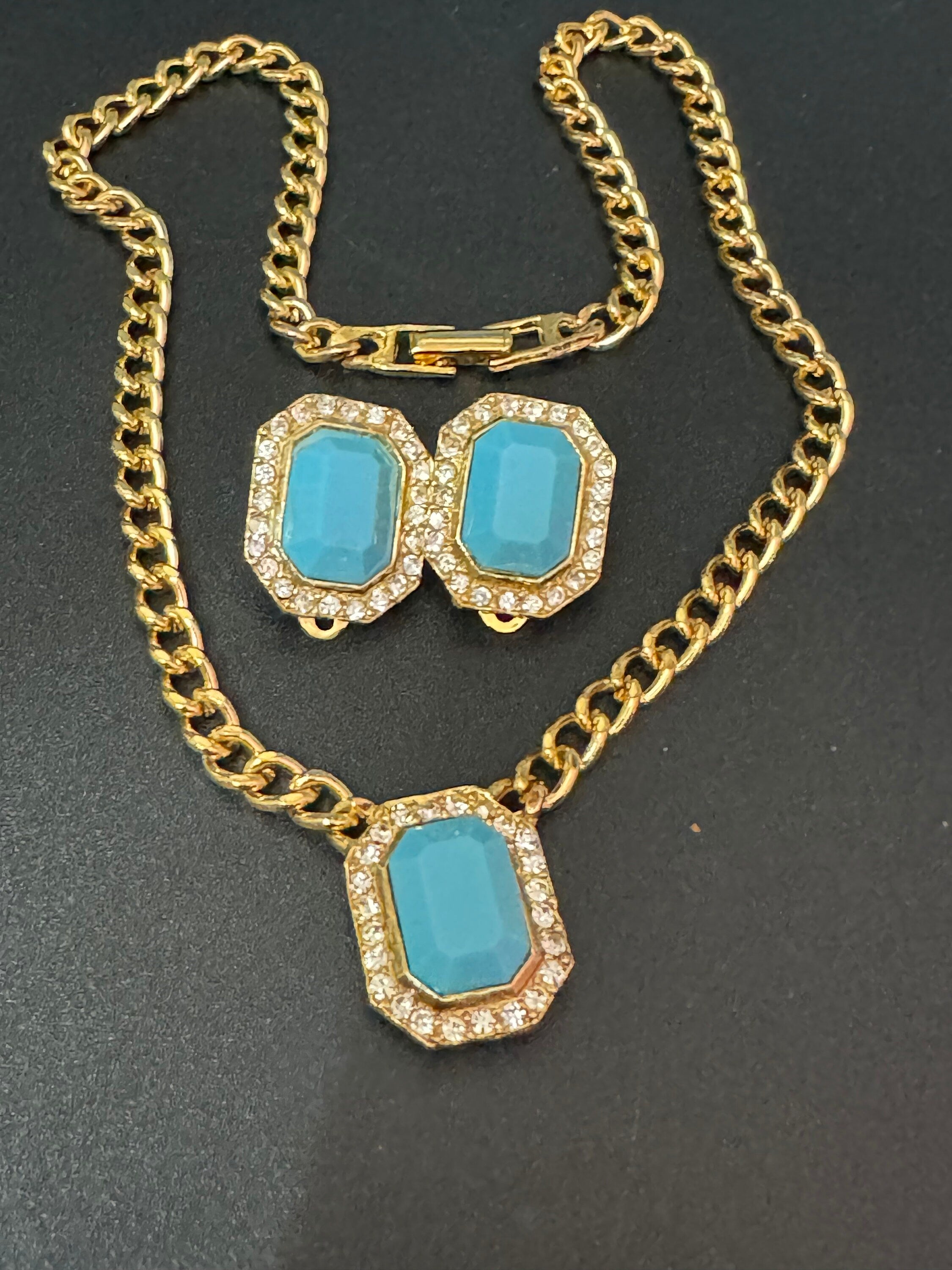 Vintage turquoise & clear genuine Swarovski crystal octagon detailing gold tone necklace and clip on earrings jewellery set