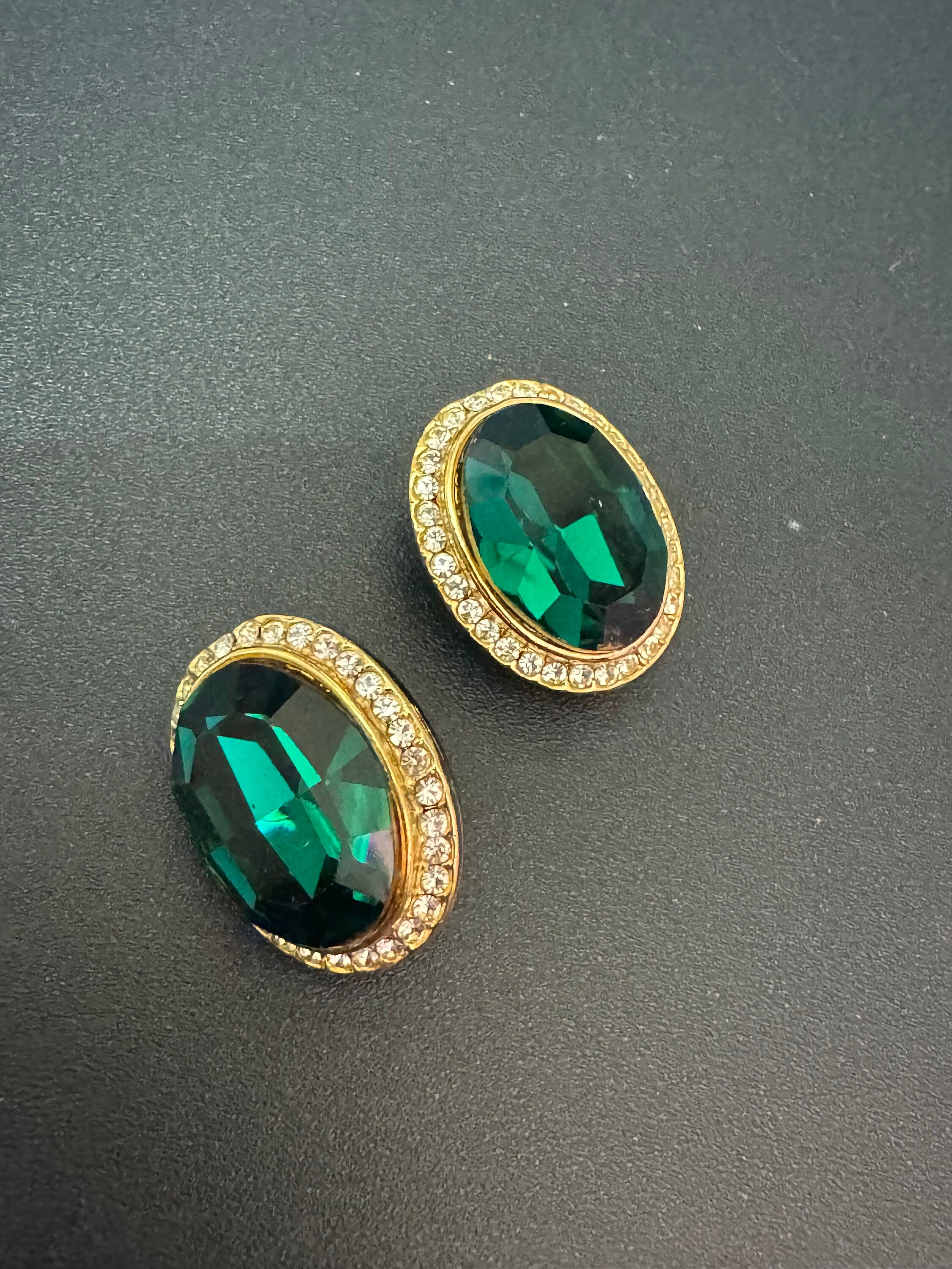 Vintage emerald green clear genuine Swarovski crystal gold tone oval rhinestone station necklace and clip on earrings