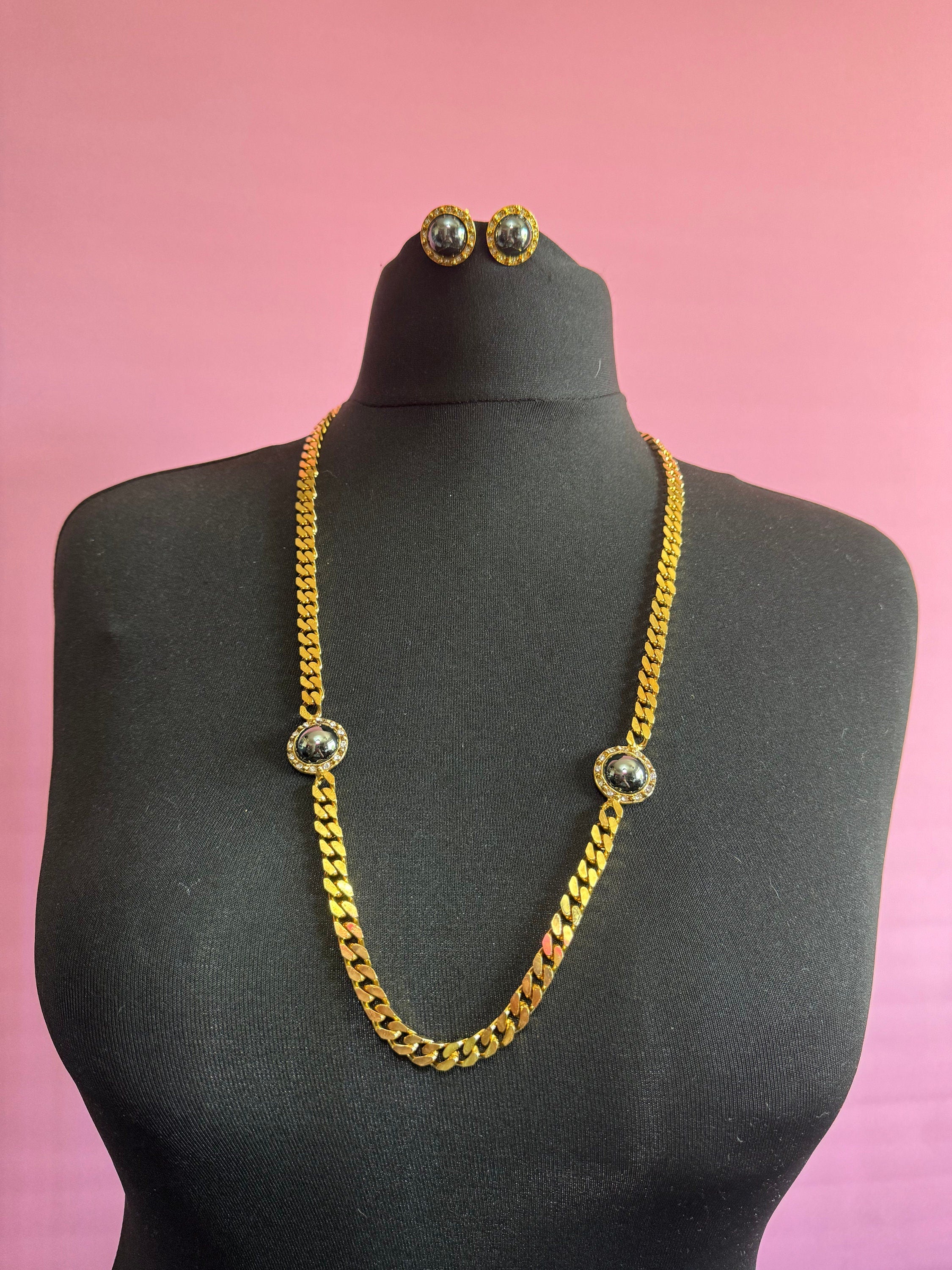 Vintage dark grey pearl domed cabochon clear genuine Swarovski crystal gold tone round rhinestone station necklace and clip on earrings