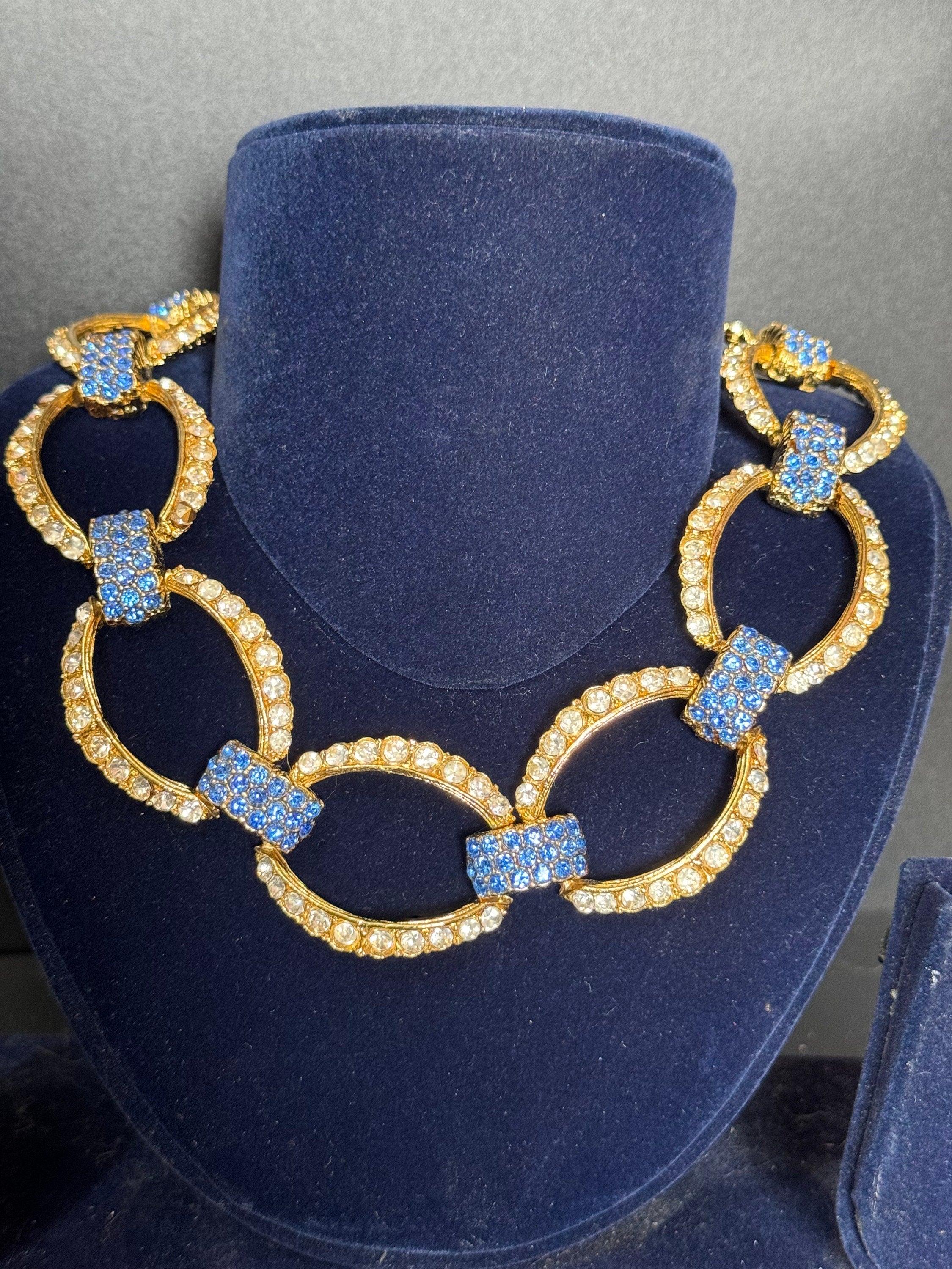 Vintage Sapphire Blue Diamanté Choker: Gold Tone Cable Link Necklace