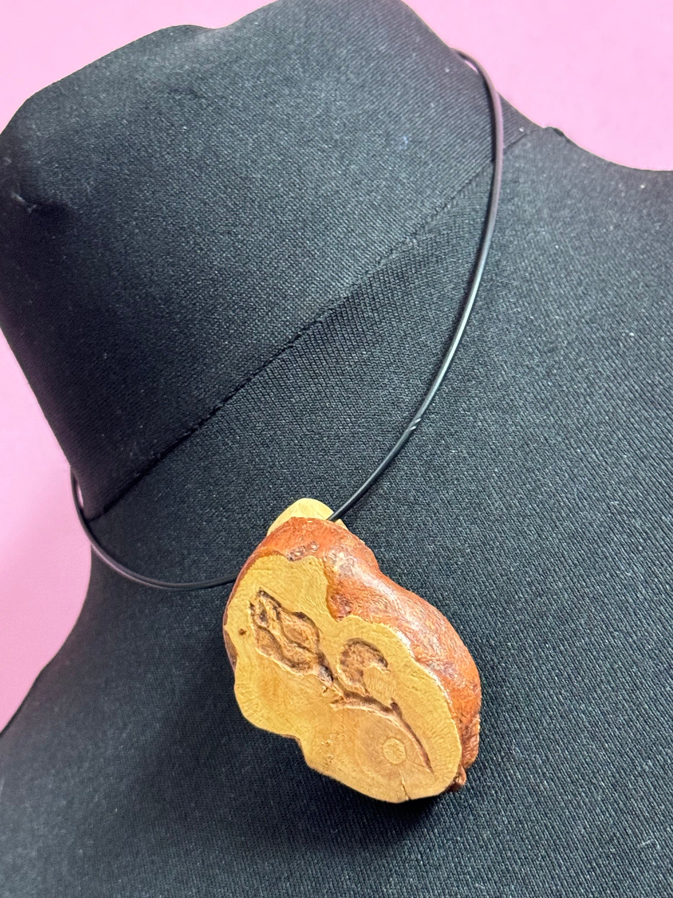 vintage dark brown wooden beaded carved rose pendant necklace boho festival jewellery