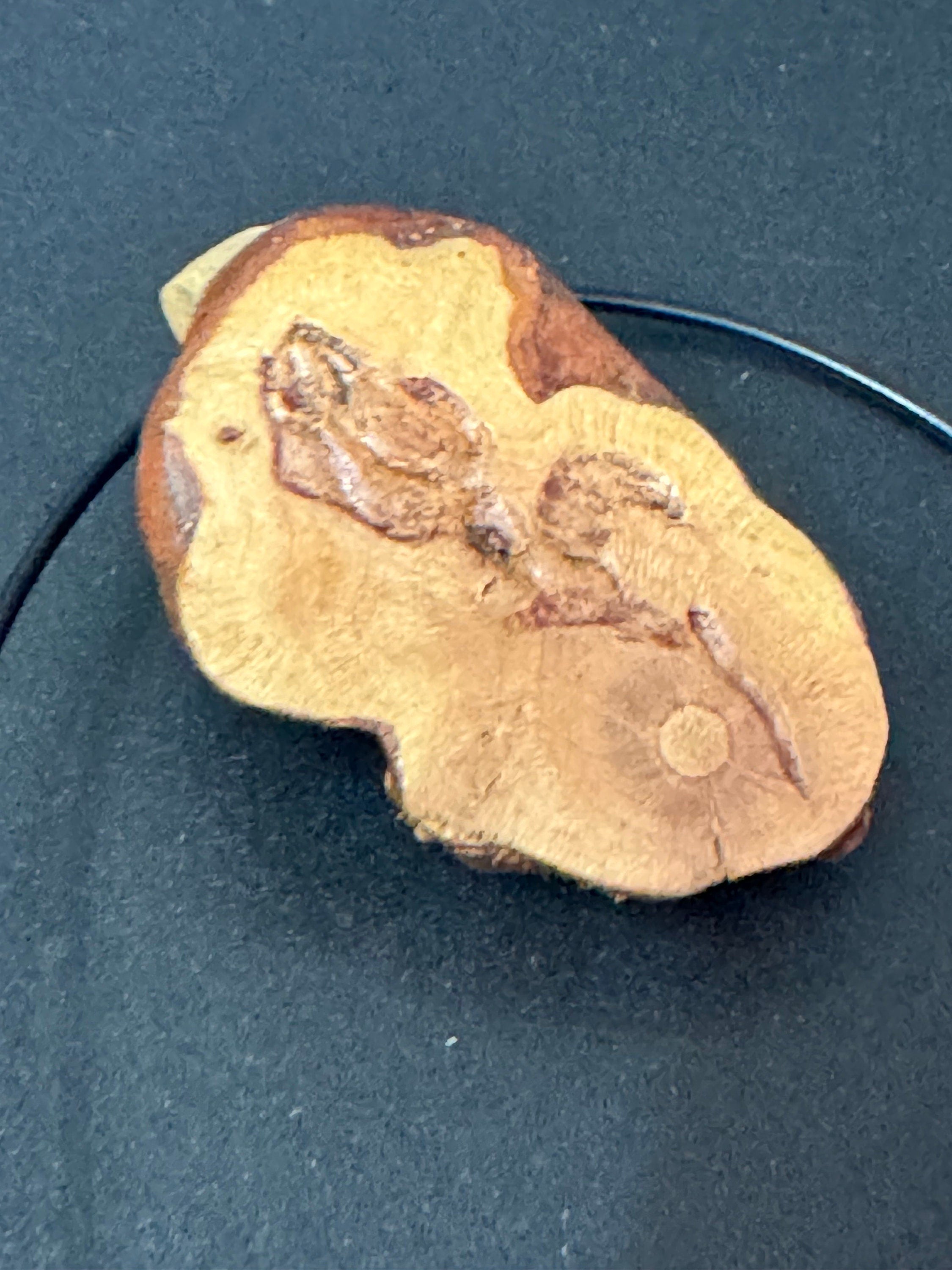 vintage dark brown wooden beaded carved rose pendant necklace boho festival jewellery