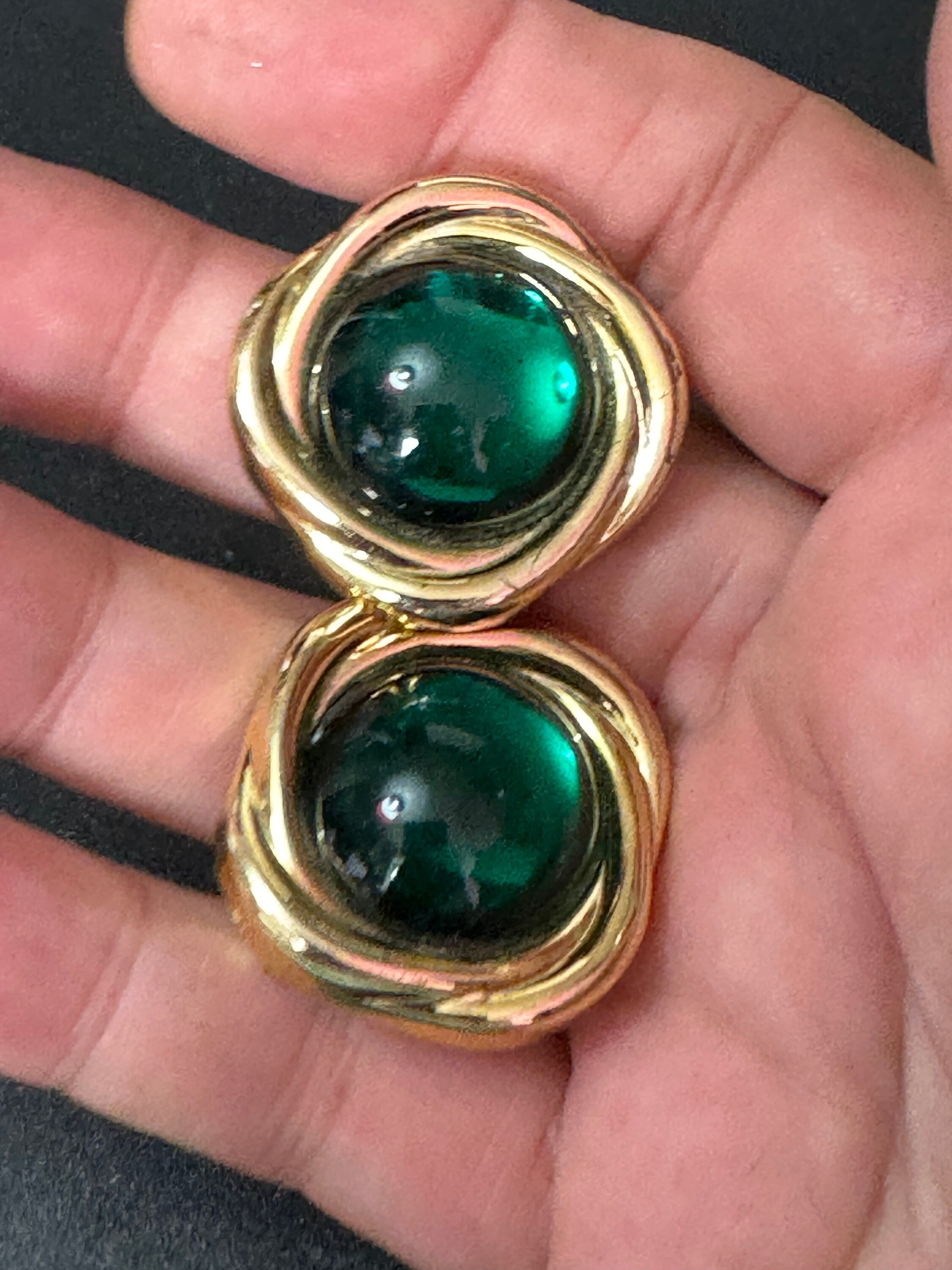 Vintage oversized squared gold tone bright green cabochon large button clip on earrings lightweight plastic 2.5cm Etruscan