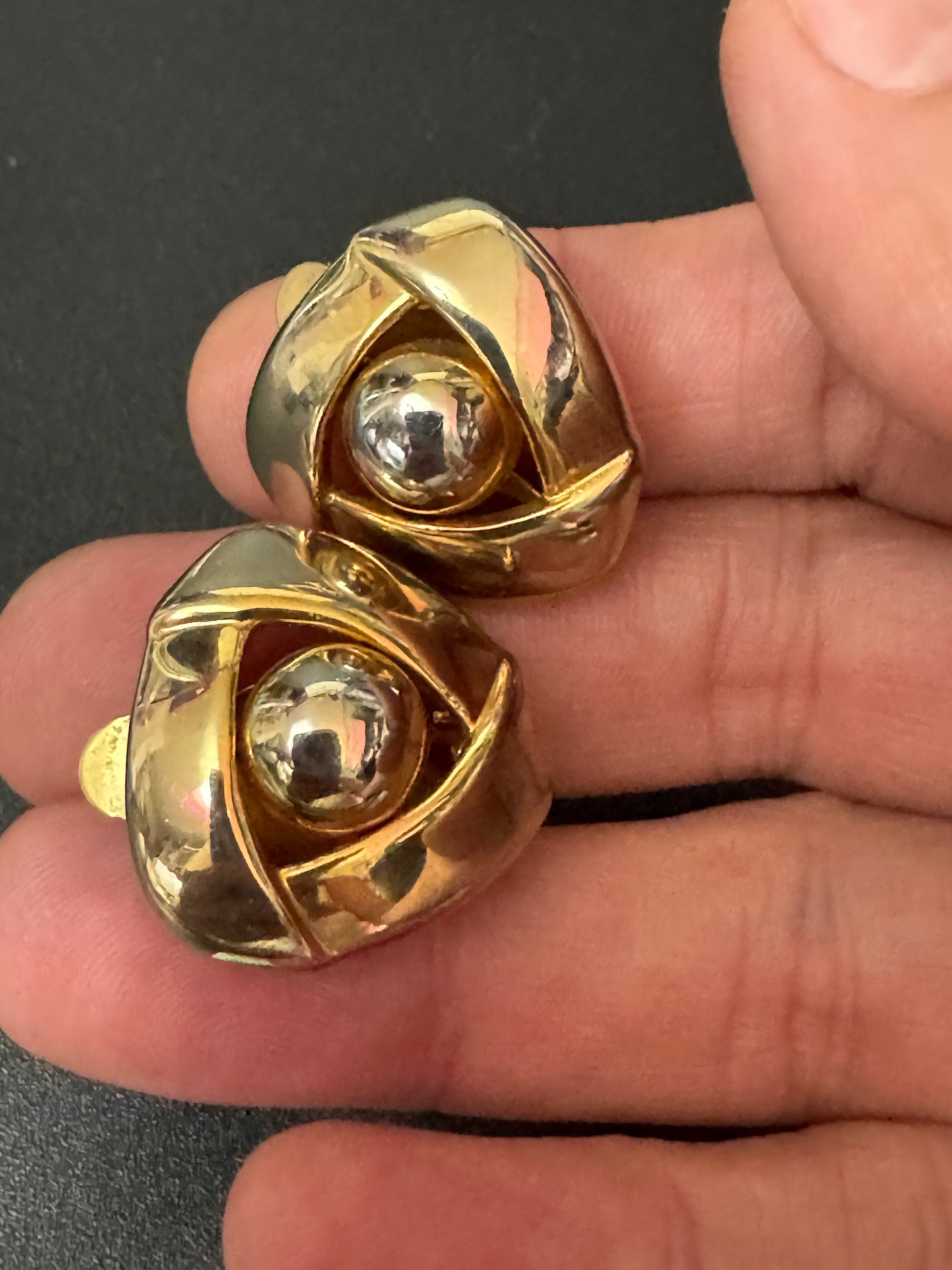 vintage retro gold tone triangular 1980s clip on earrings