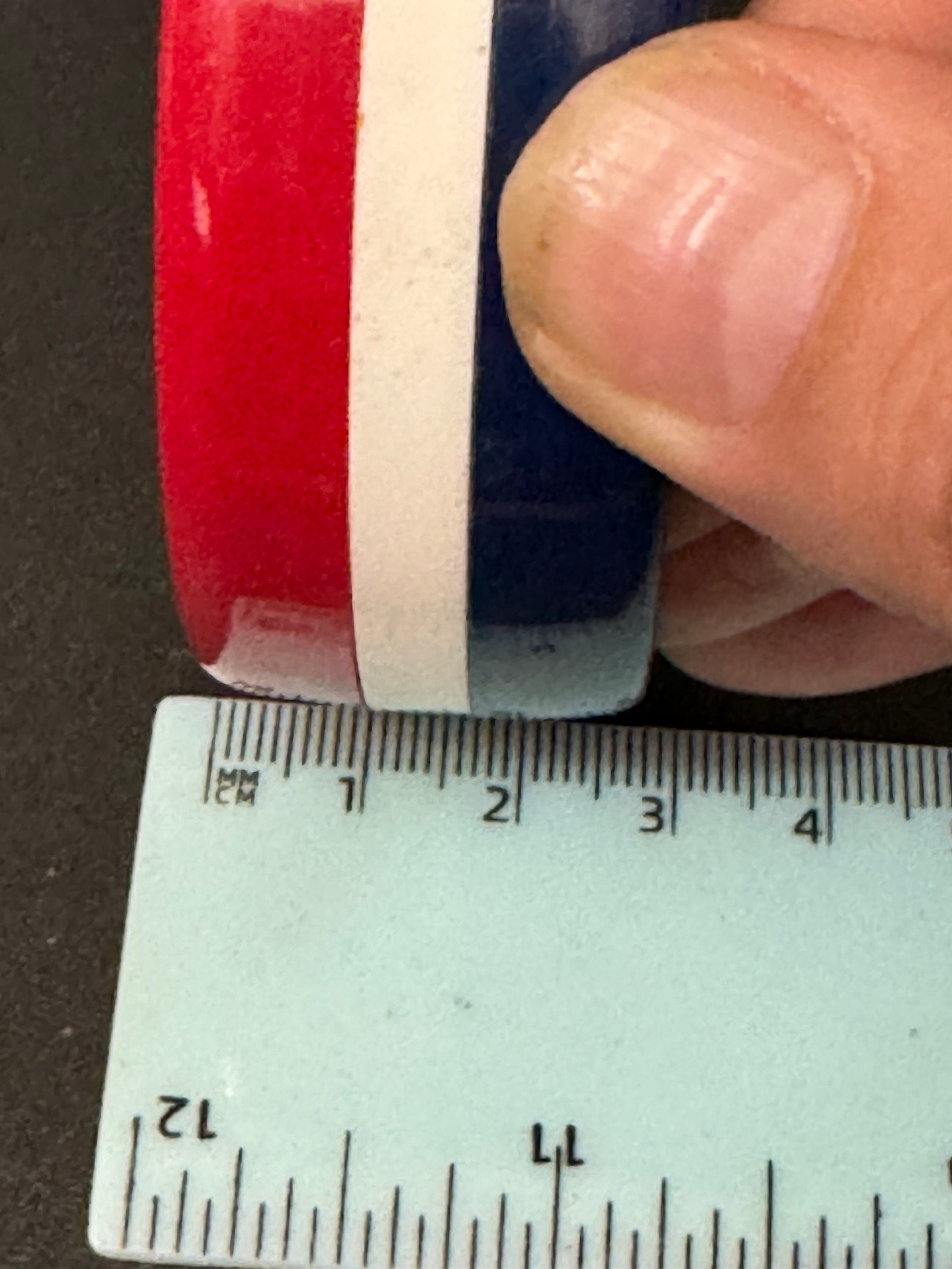 Vintage red white and blue 3cm wide plastic bangle UK USA France patriotic