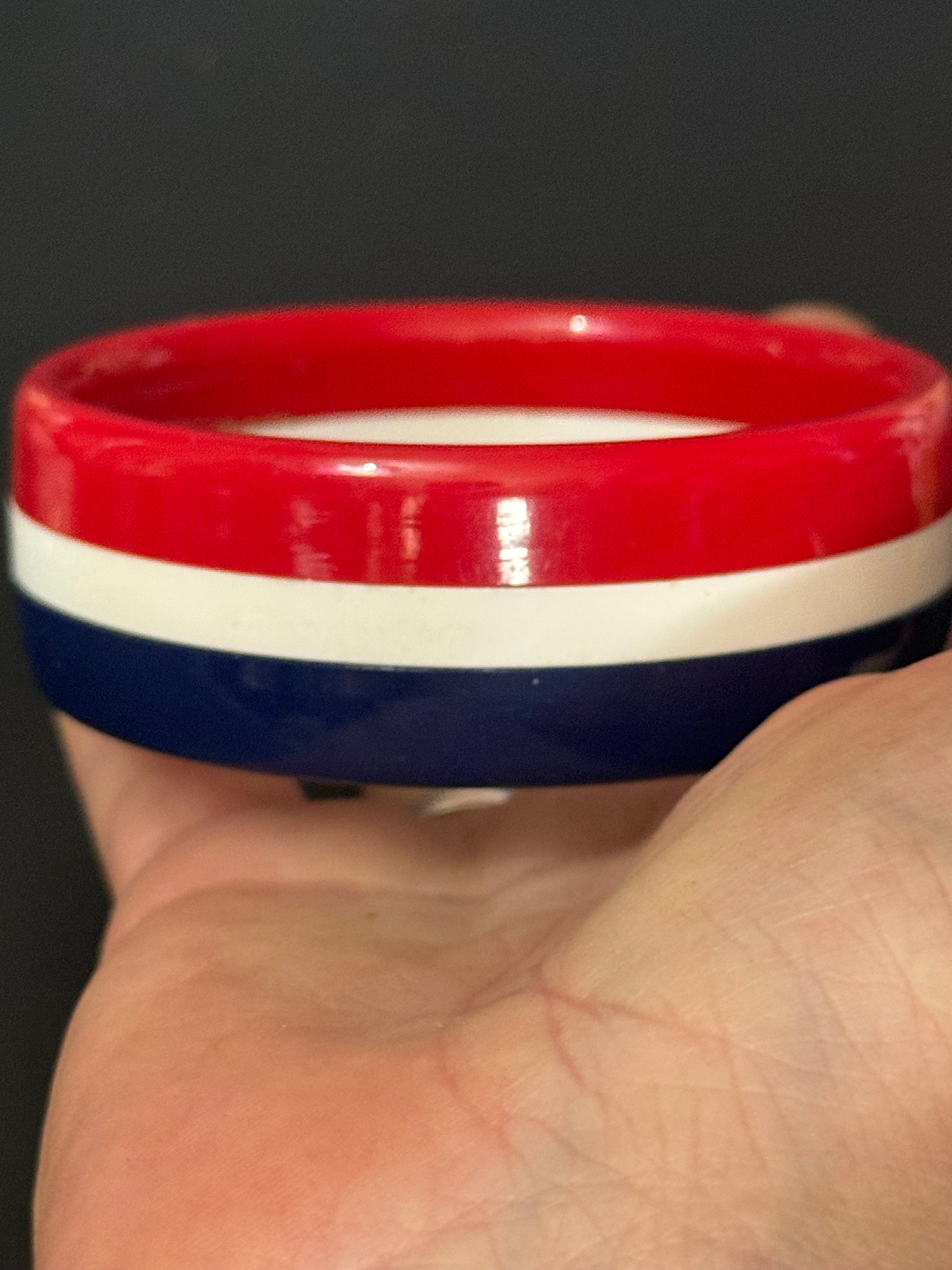 Vintage red white and blue 3cm wide plastic bangle UK USA France patriotic
