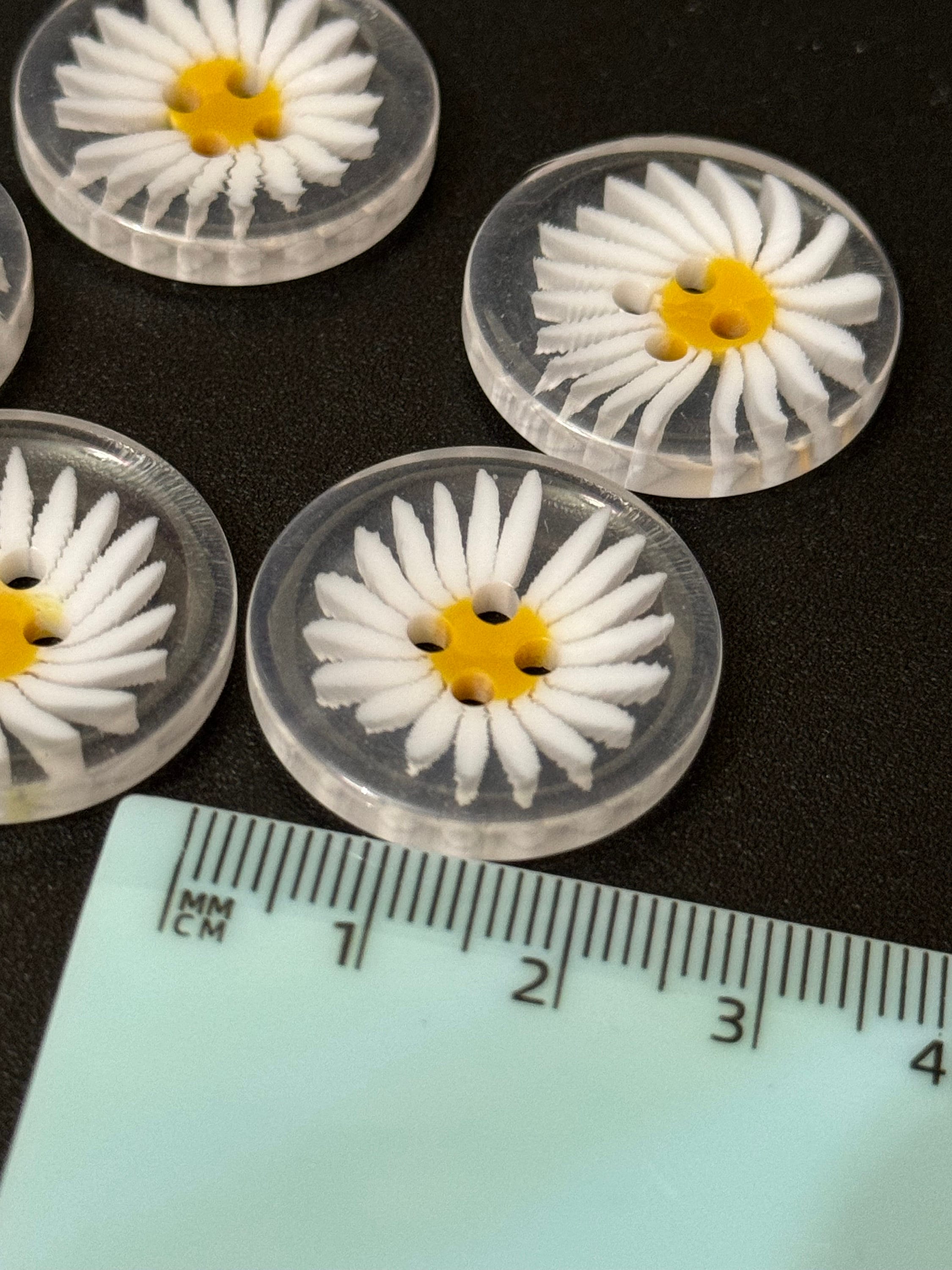 Acrylic Daisy Flower Buttons: 3 Sizes, Set of 5