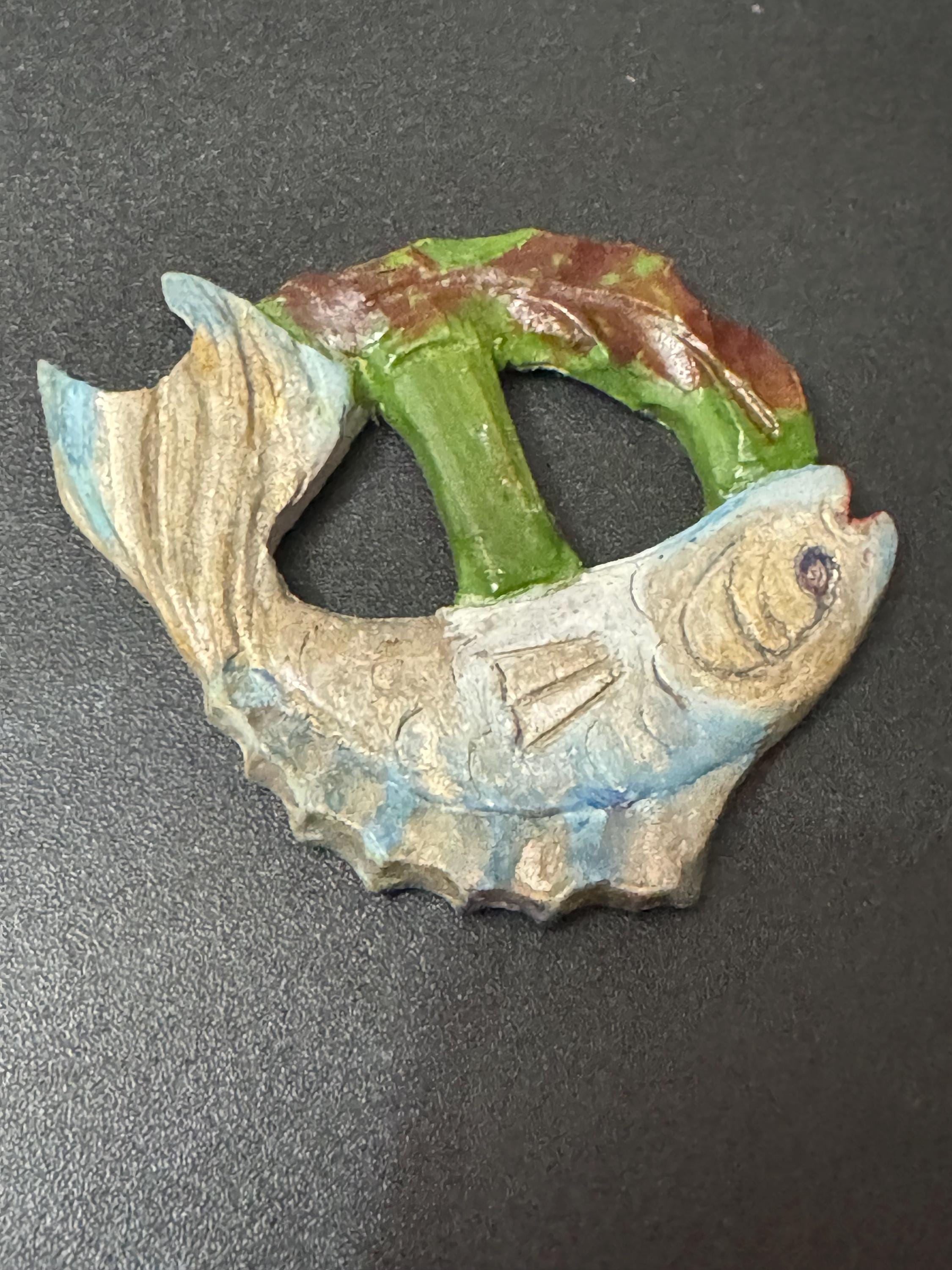 Antique rustic painted vintage faux wooden novelty fish Belt Buckle