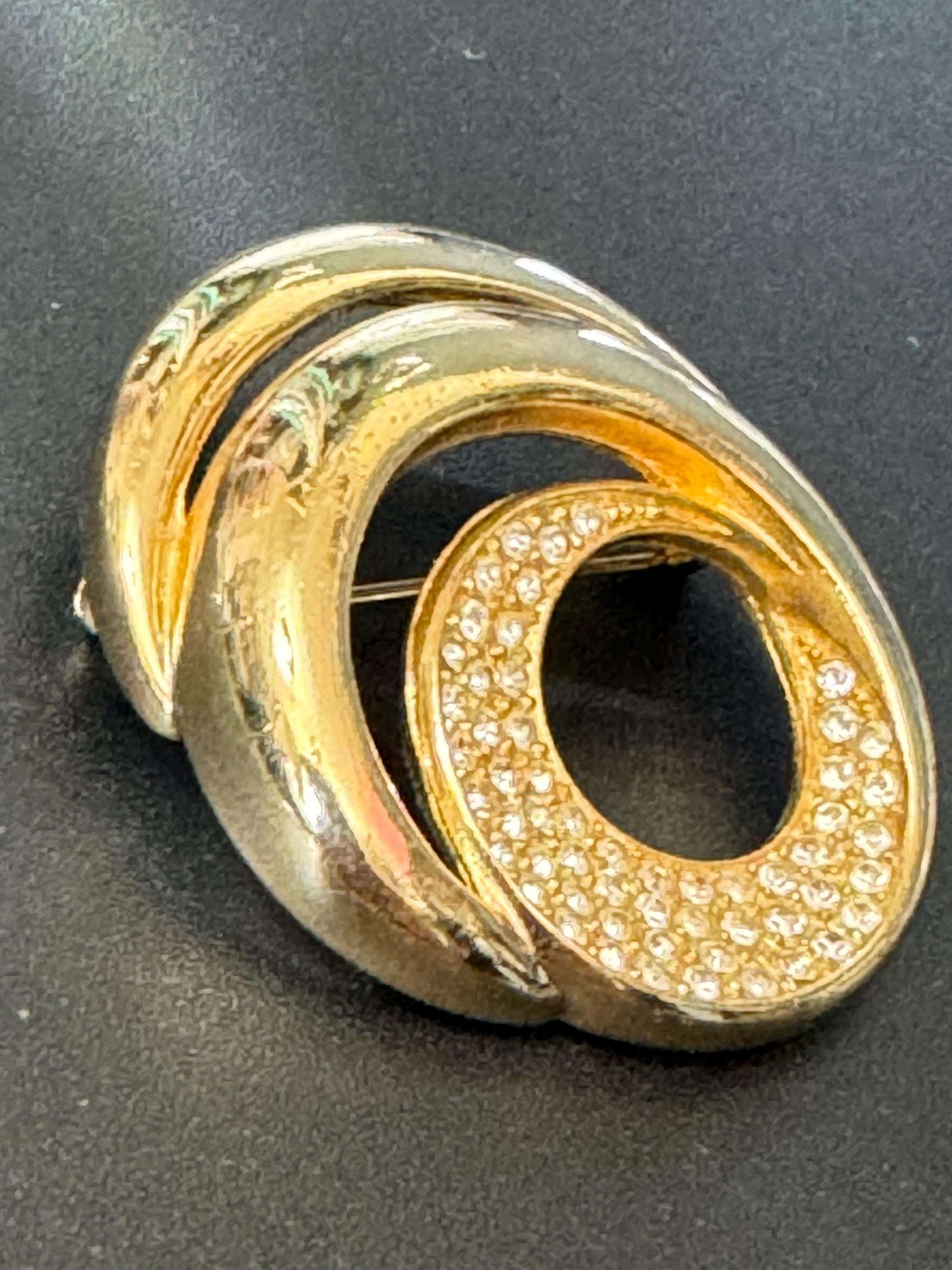 Signed GROSSE German Gold Tone Rhinestone Brooch