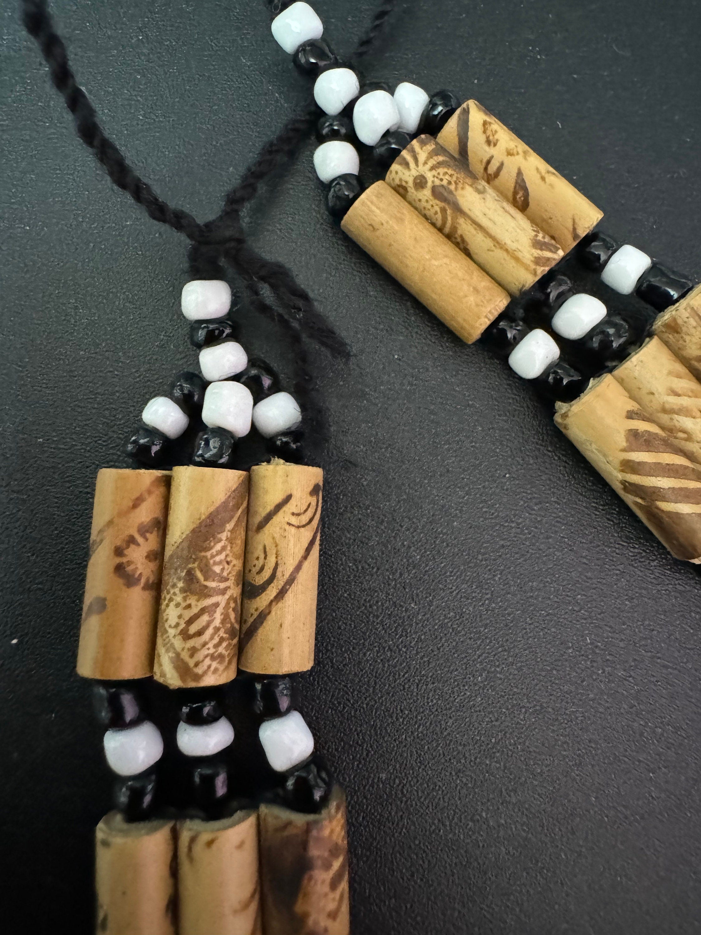 Boho Wooden Beaded Choker: Retro Beach Festival Necklace