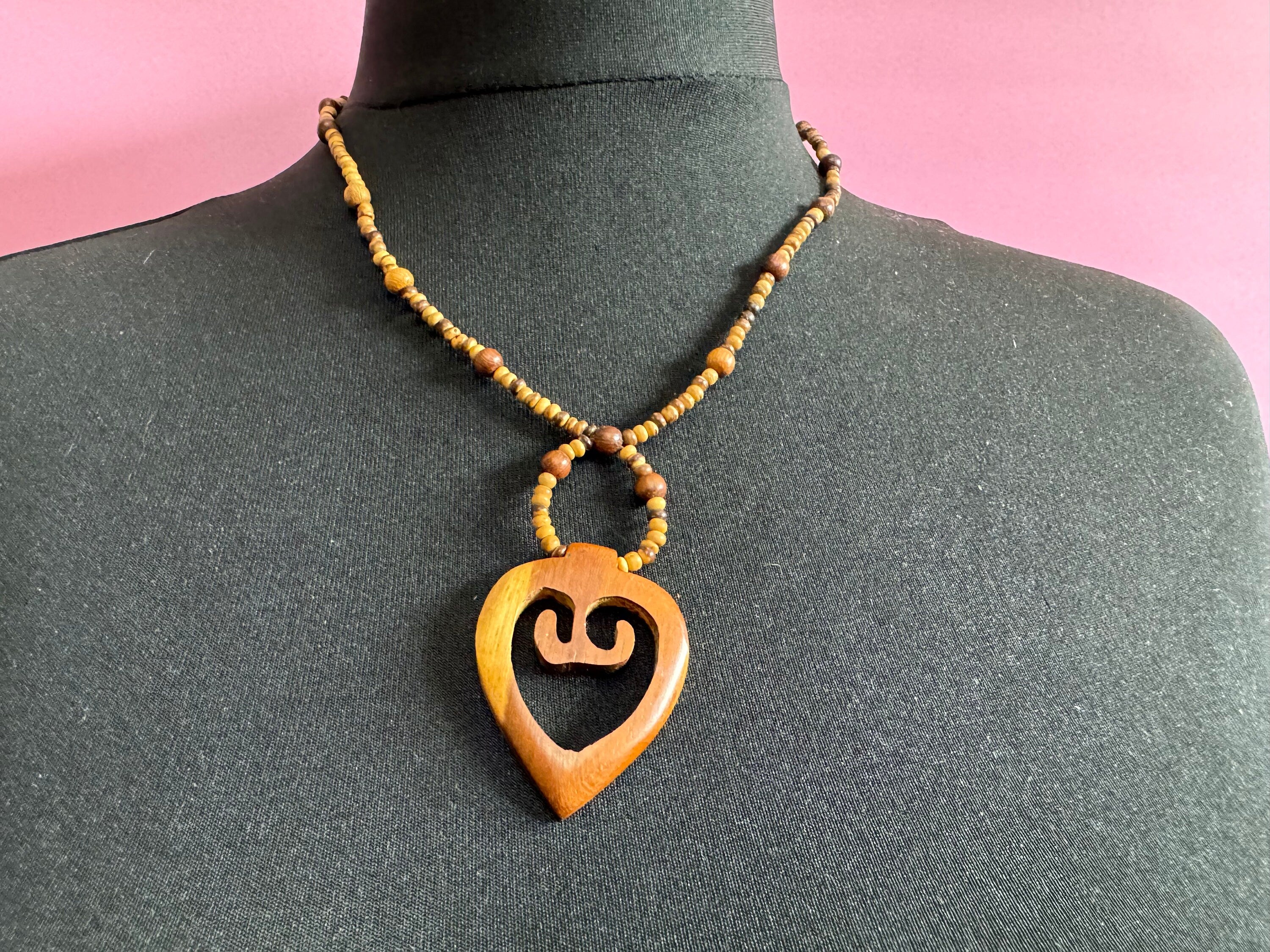 vintage dark brown wooden beaded carved pendant necklace boho festival jewellery