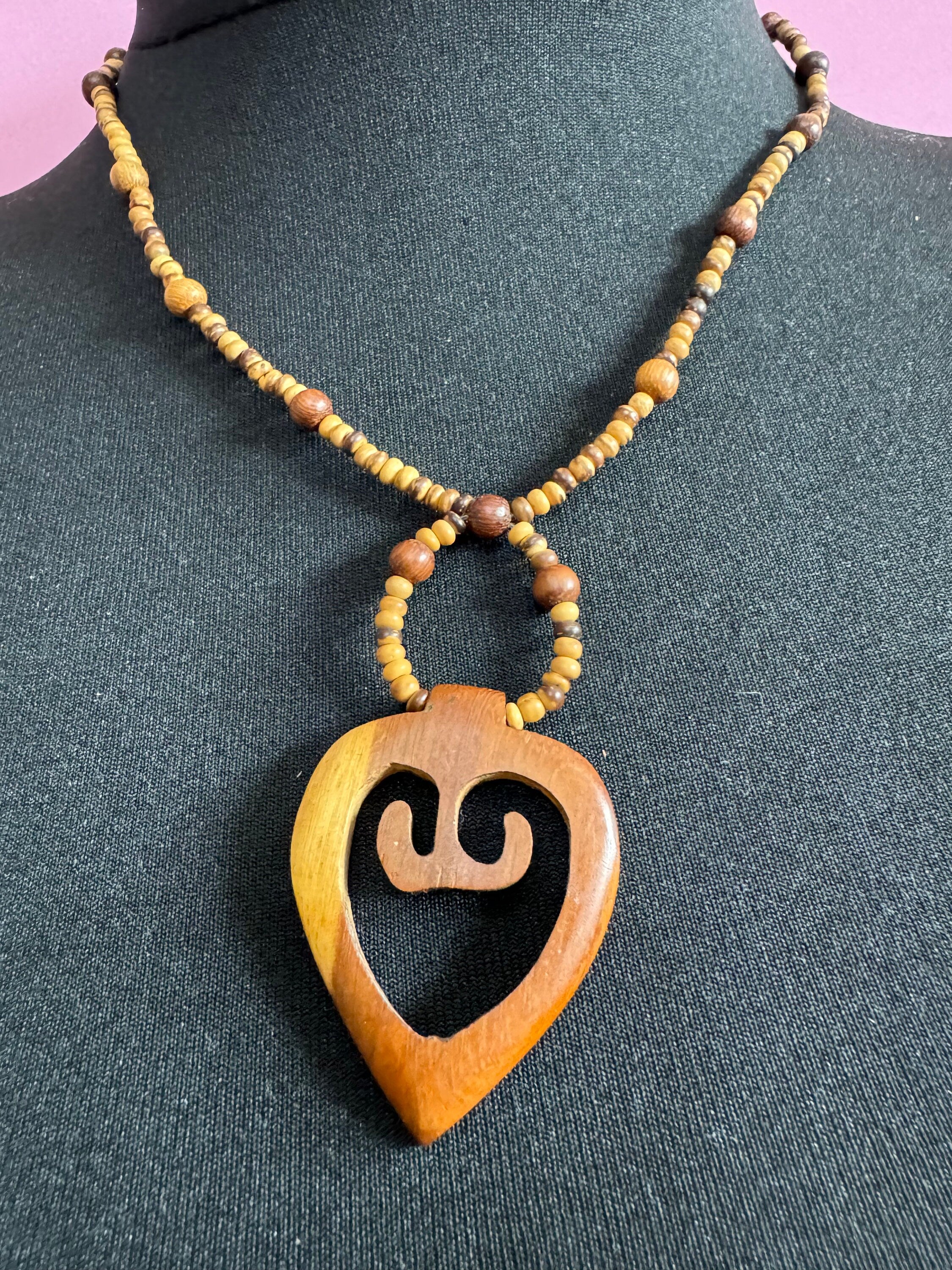 vintage dark brown wooden beaded carved pendant necklace boho festival jewellery