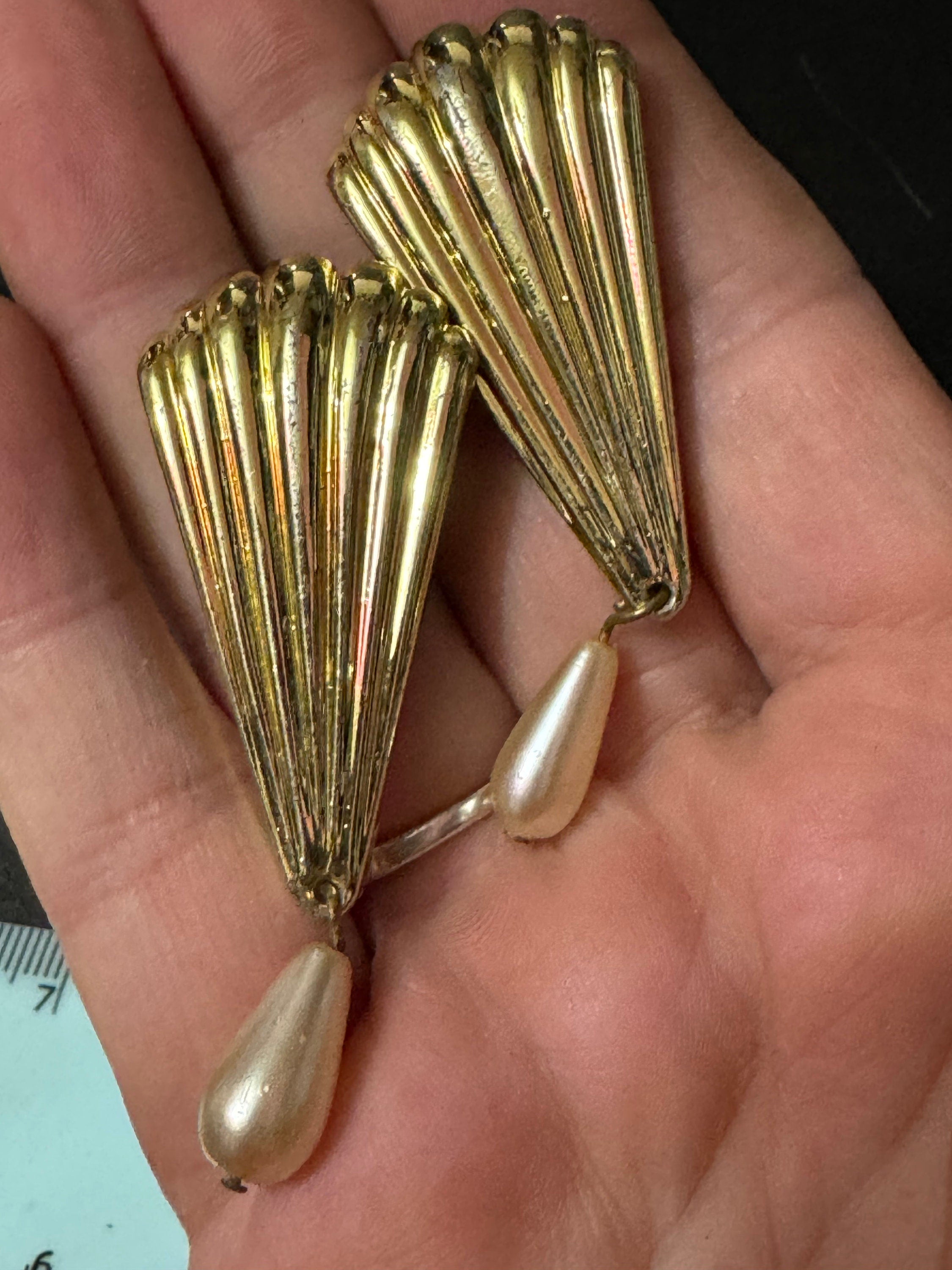 Vintage Art Deco Gold Tone Faux Pearl Drop Earrings