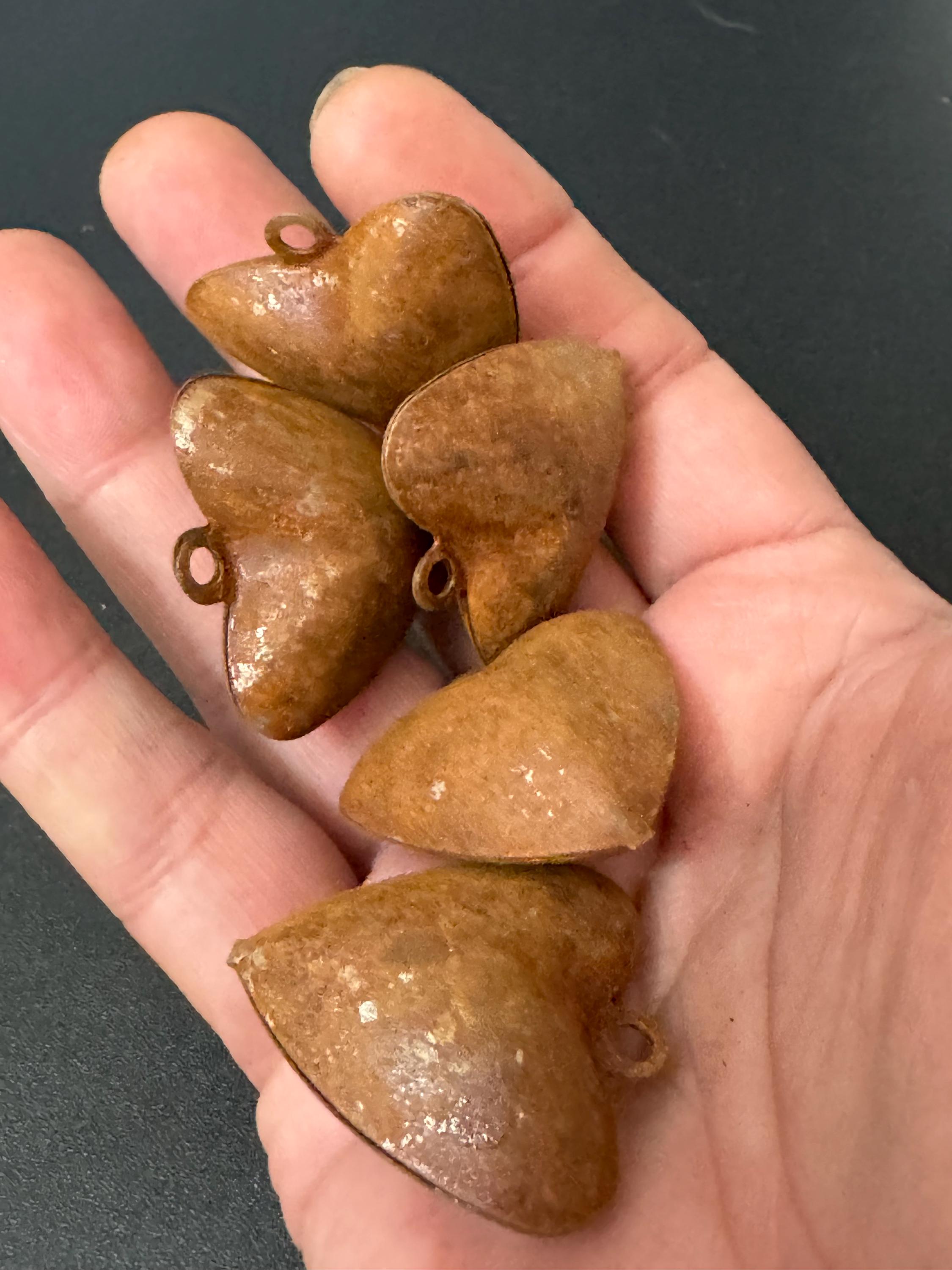 5 x Rusty puffy metal love heart rusted bells craft jingle bells for Christmas rustic craft