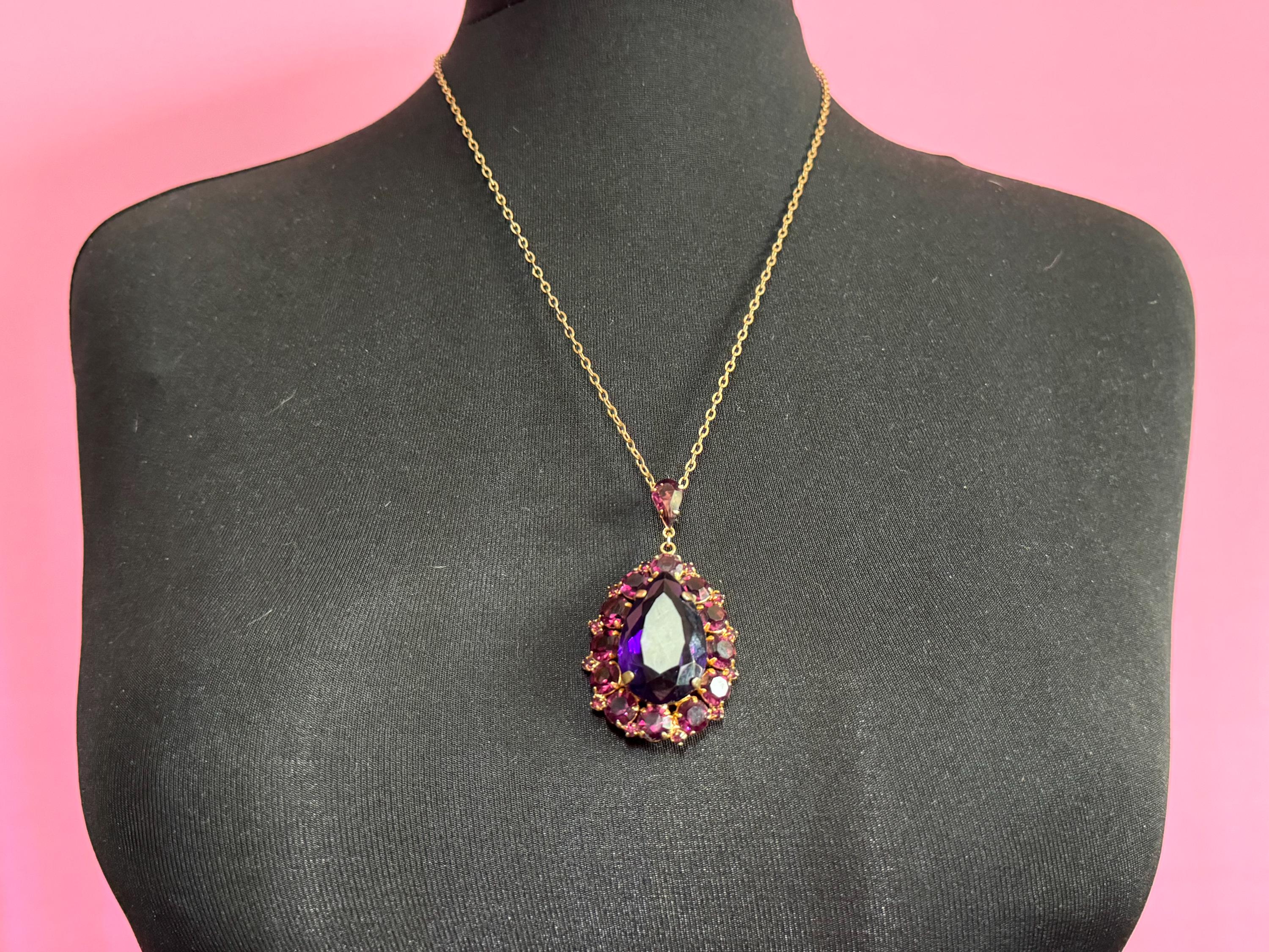 Vintage purple amethyst Glass gold tone metal rhinestone teardrop pendant on 60cm chain Necklace 1960s 1970s modernist