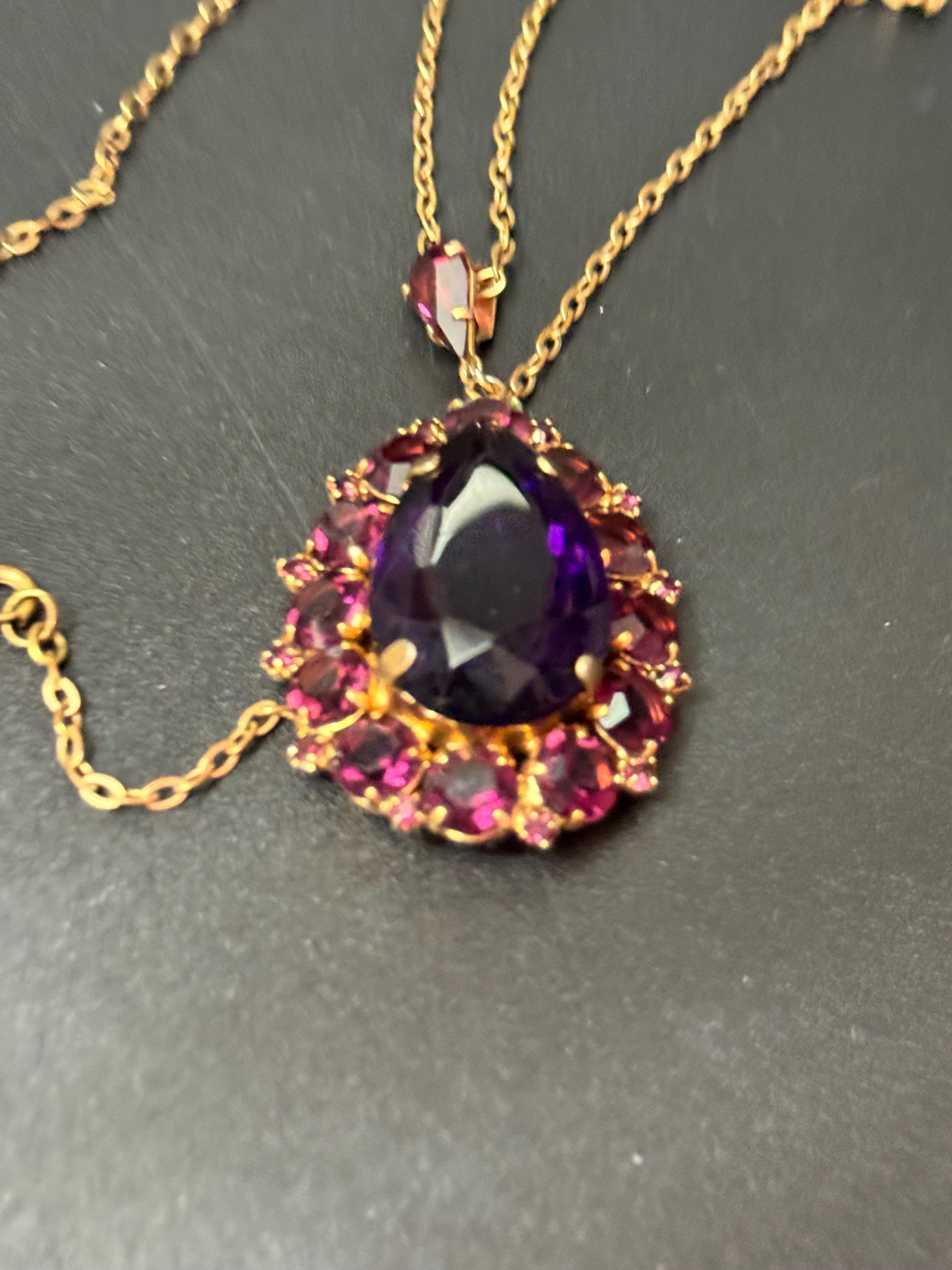 Vintage purple amethyst Glass gold tone metal rhinestone teardrop pendant on 60cm chain Necklace 1960s 1970s modernist