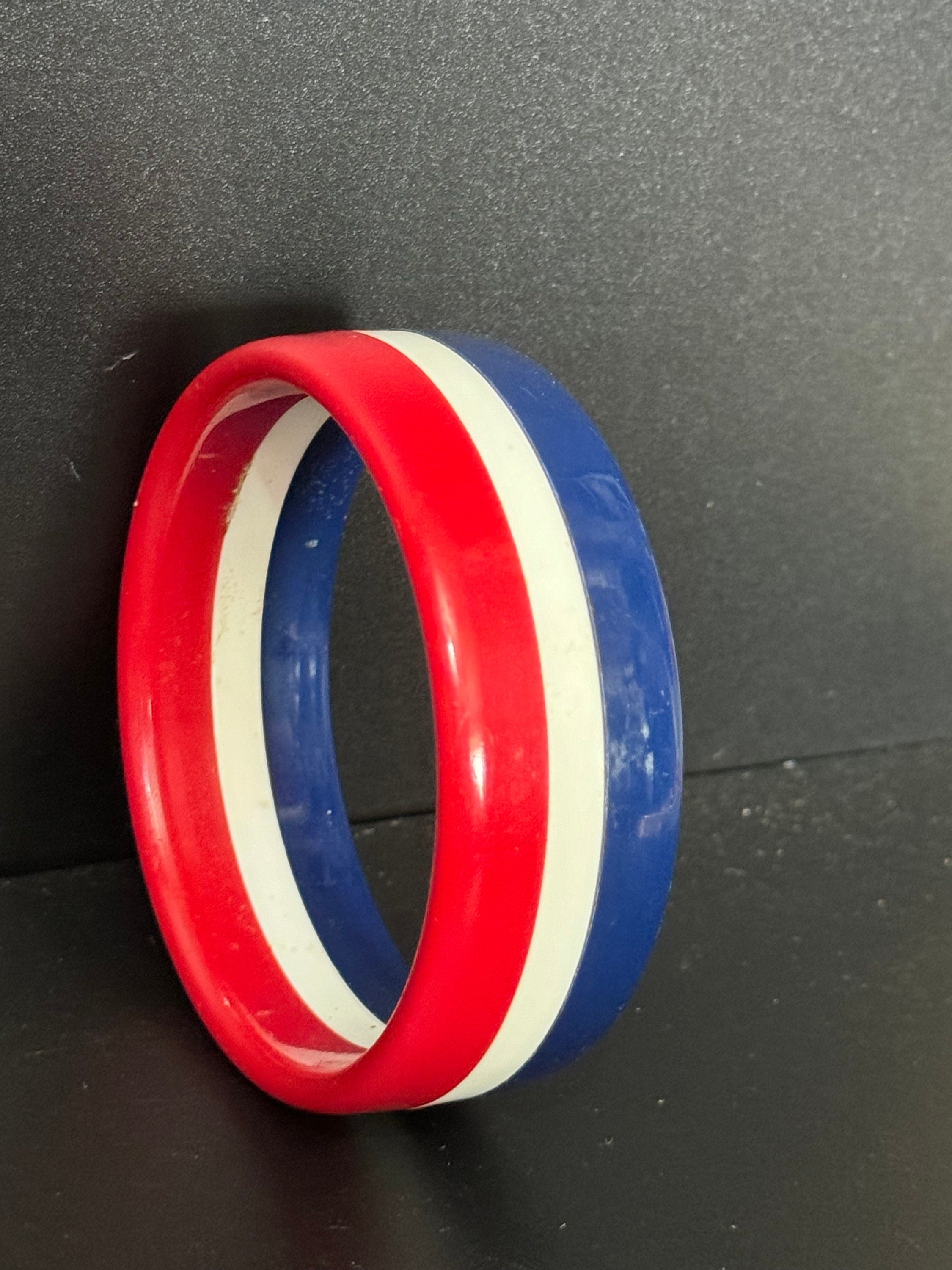 Vintage red white and blue 3cm wide plastic bangle UK USA France patriotic