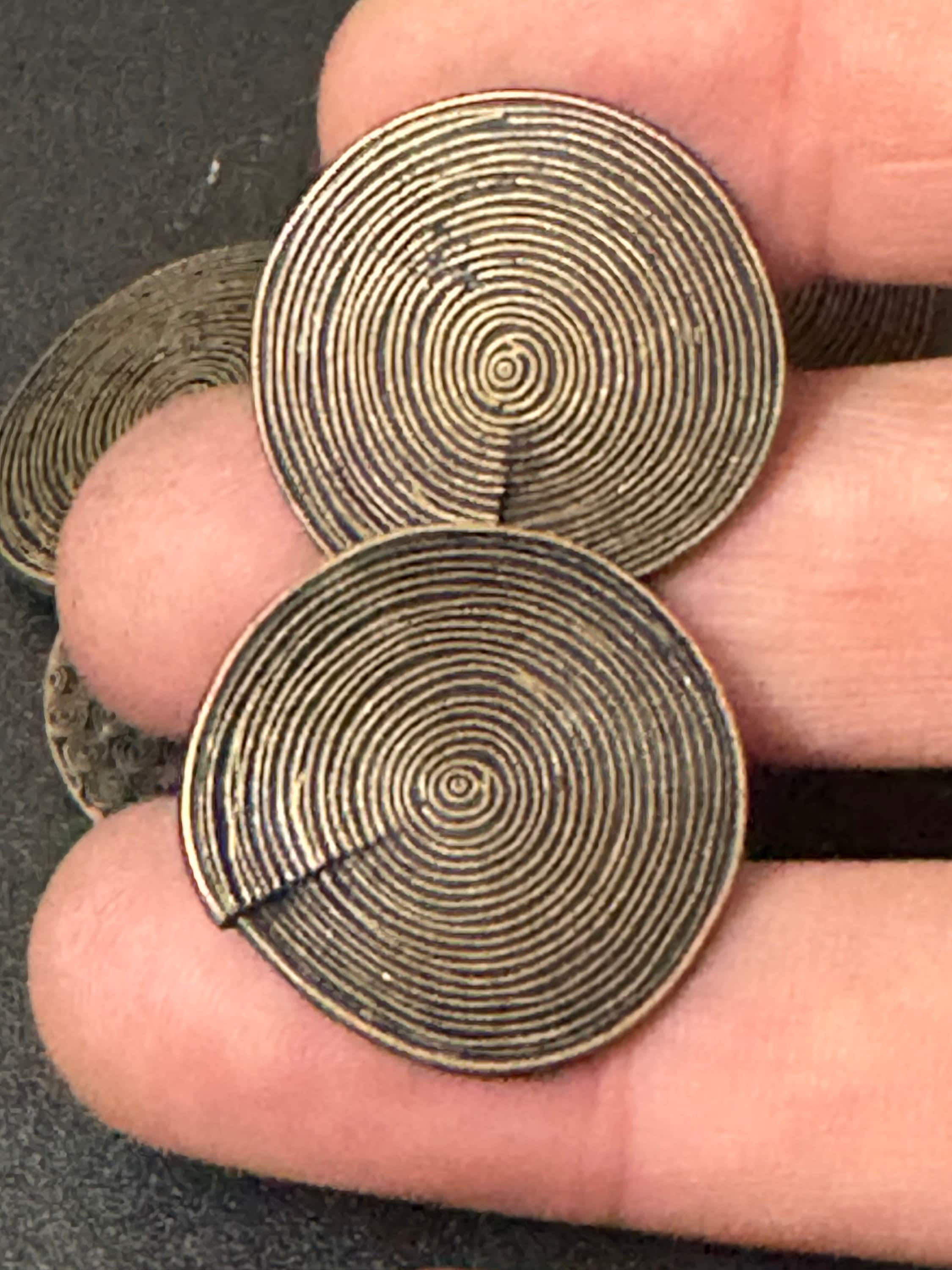 5 x 25mm antiqued brass dark gold tone round swirl coat buttons metal