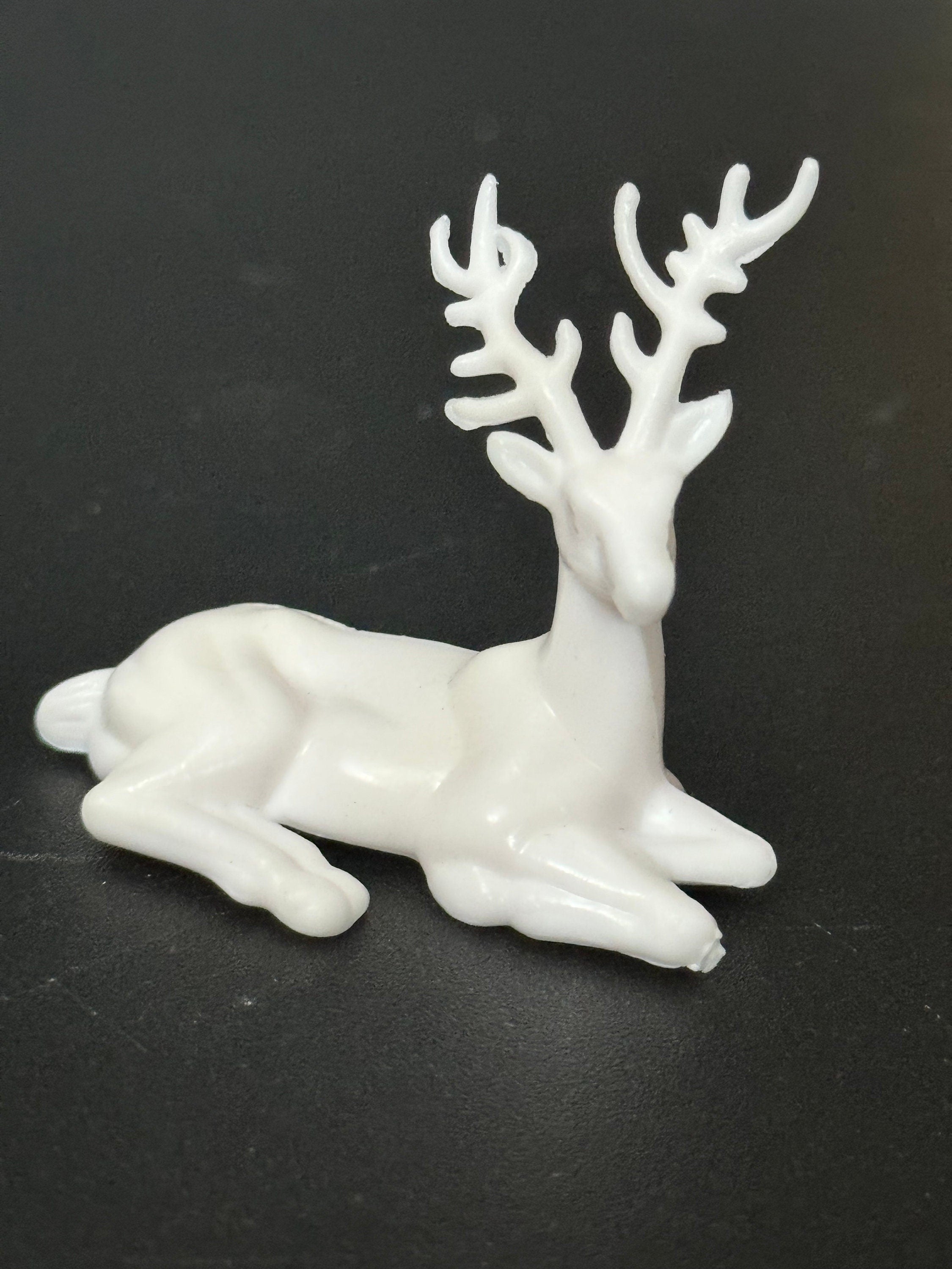 White Reindeer Cake Topper: Plastic Stag, Winter Woodland Decoration (4.5cm)