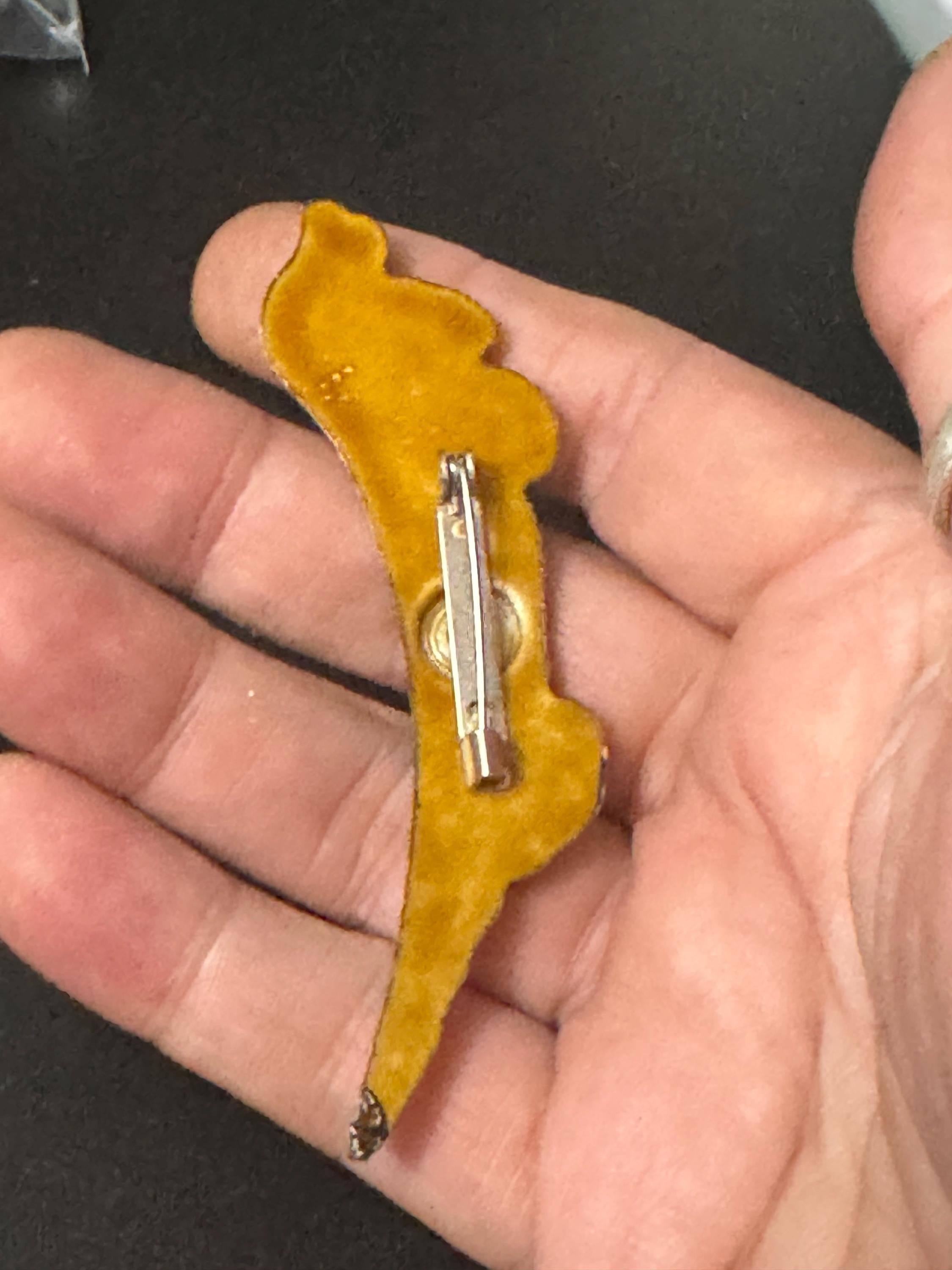 sausage dog Dachshund brooch, True vintage French early plastic