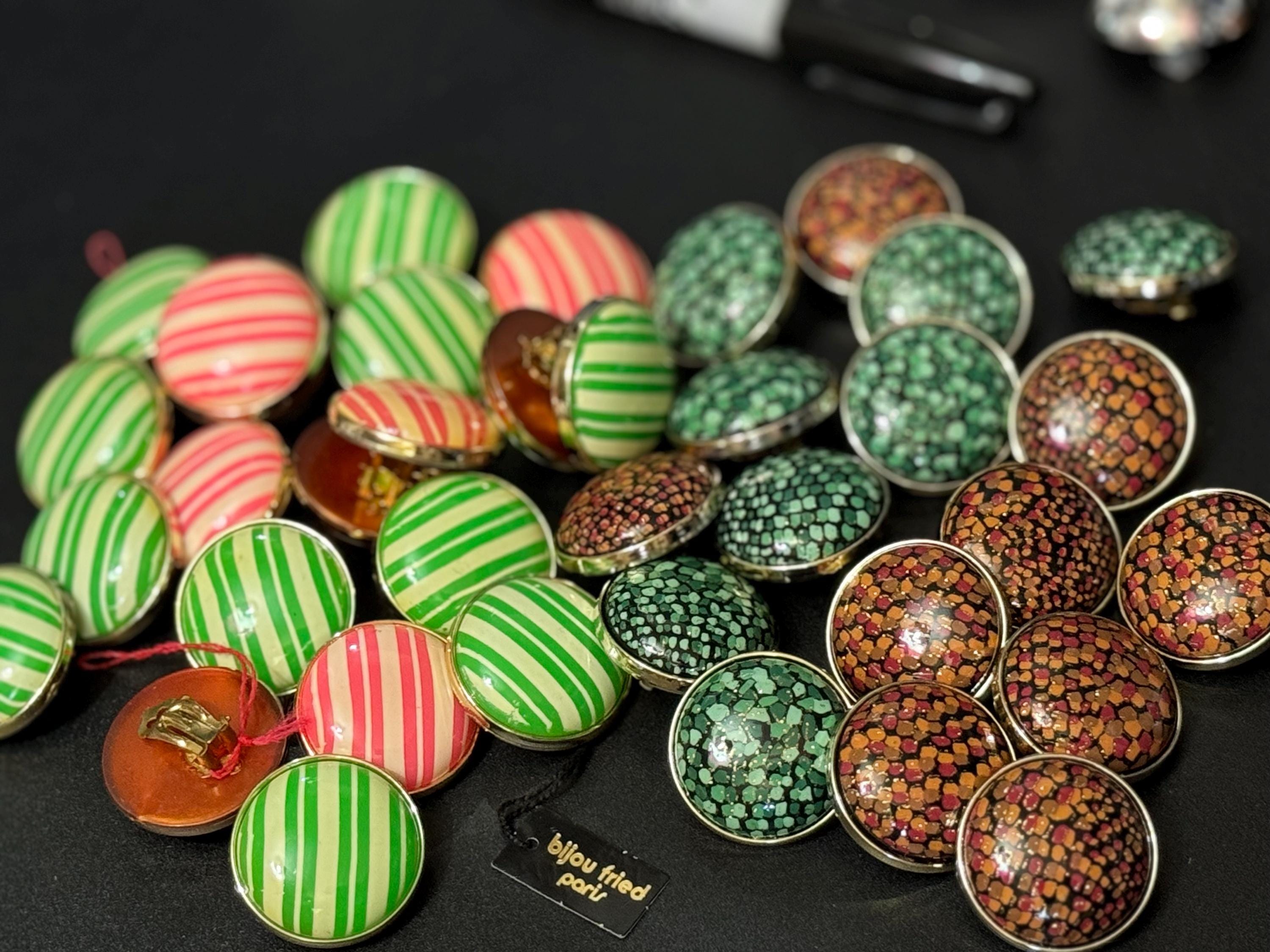 Vintage 1950s Striped Green Clip On Earrings: Gold Tone Plastic