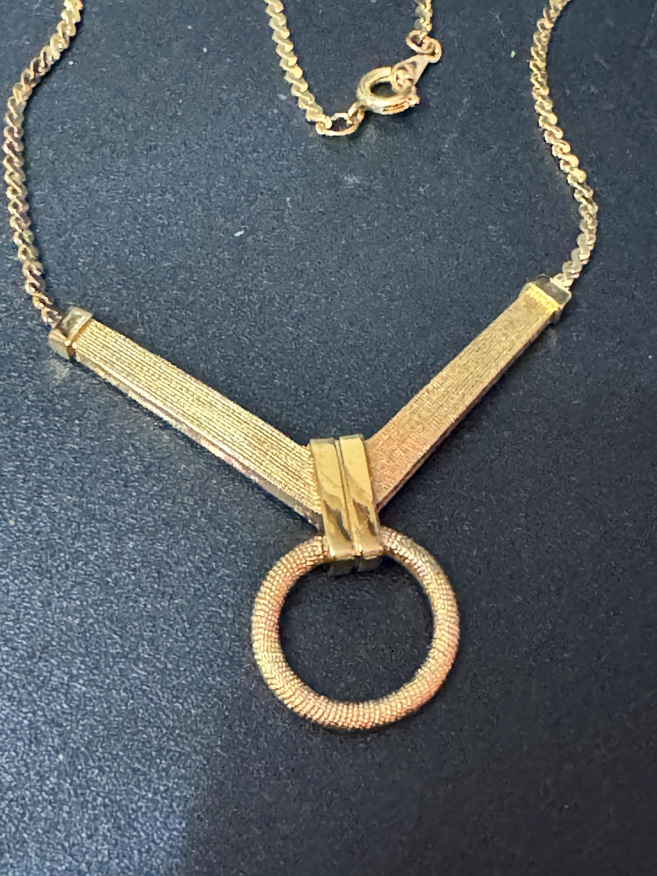 Vintage TRIFARI Gold Tone Brushed Metal Pendant Necklace (39.5cm) signed